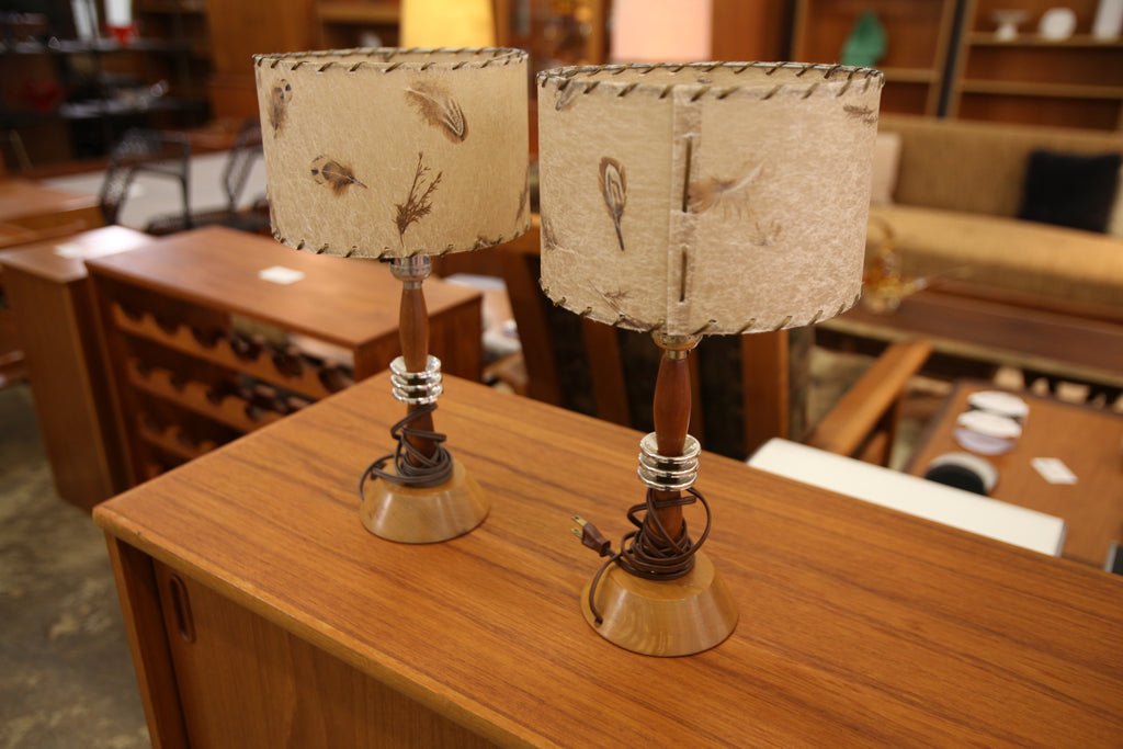 Set of 2 Vintage Bedside Lamps (15.5"H x 8.25" Dia)