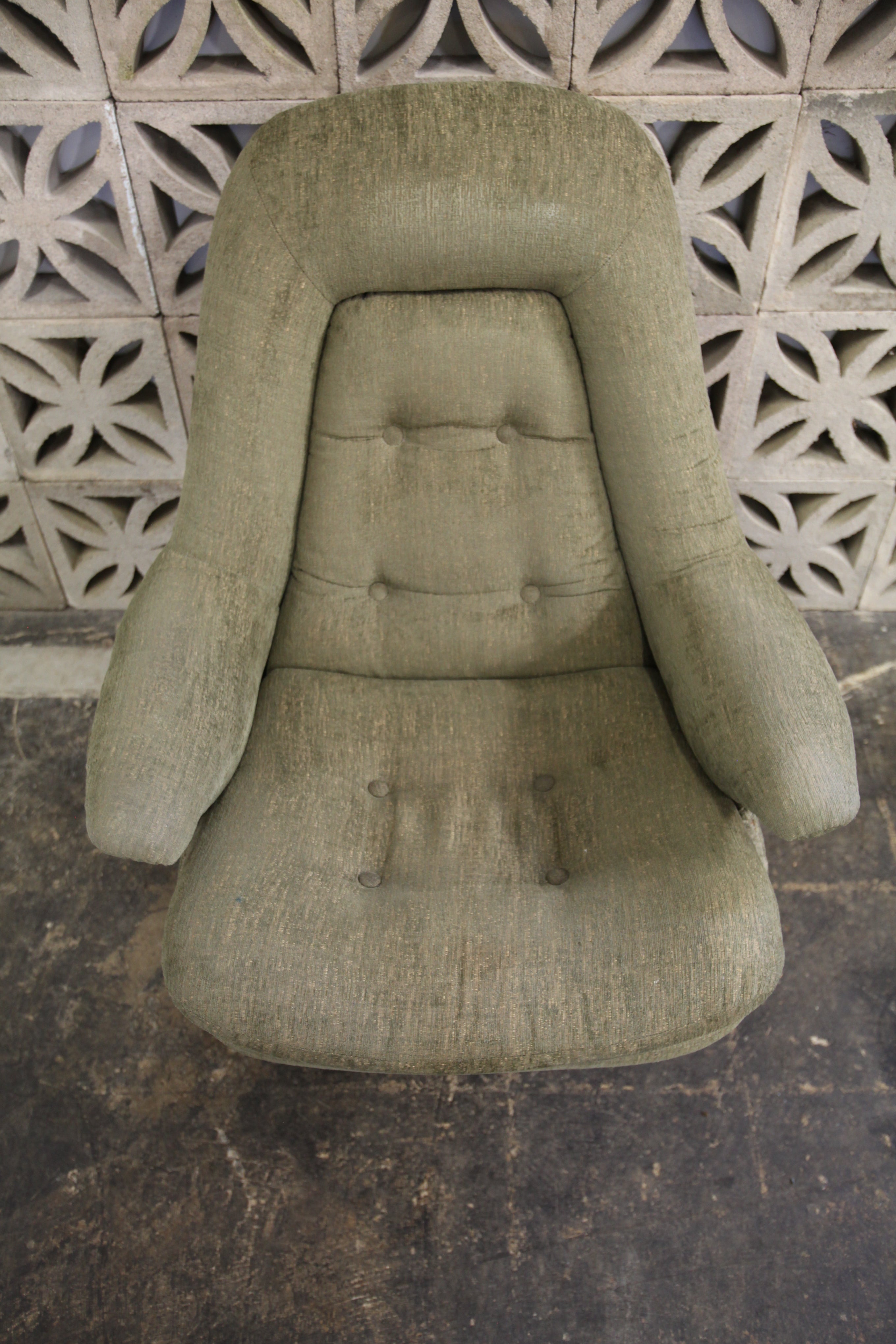 Vintage R. Huber Swivel Chair w/ Teak Base (32"W x 35"D x 37.5"H)