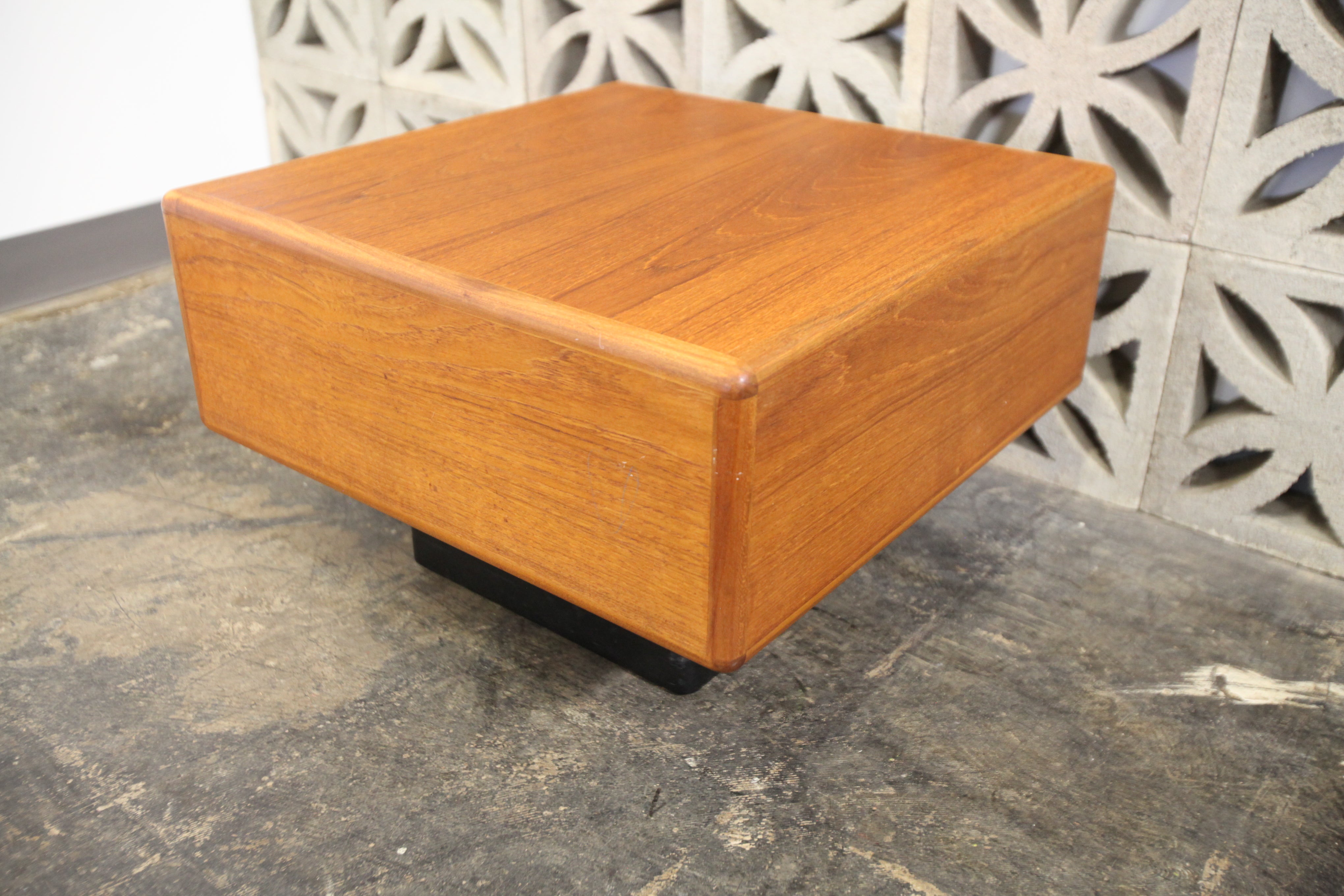 Vintage Square Teak Side Table w/ Black Leatherette Base (24" x 24" x 15.25"H)