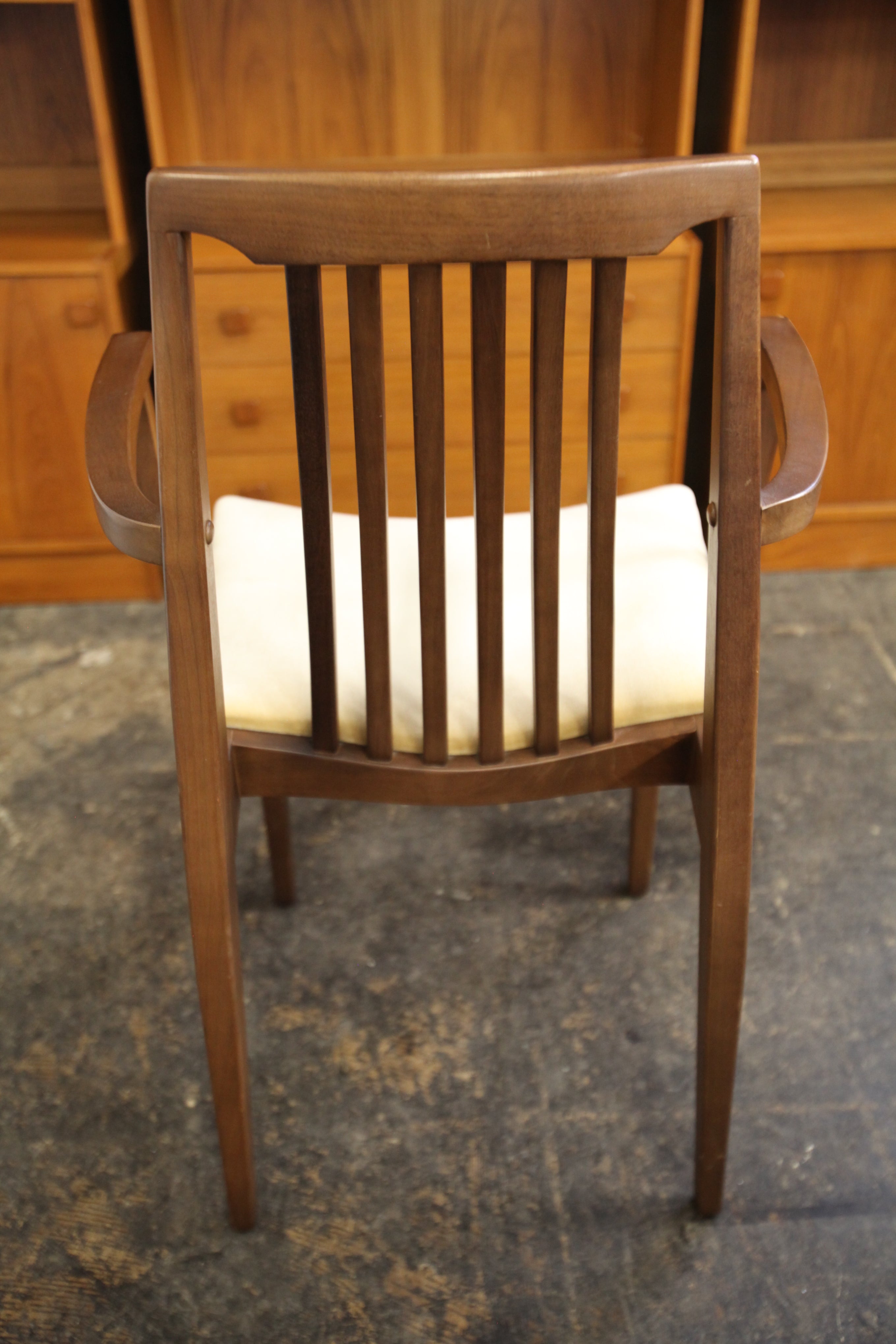 Set of 4 Vintage Honderich Walnut Dining Chairs (19"W x 34.25"H x 18"D)