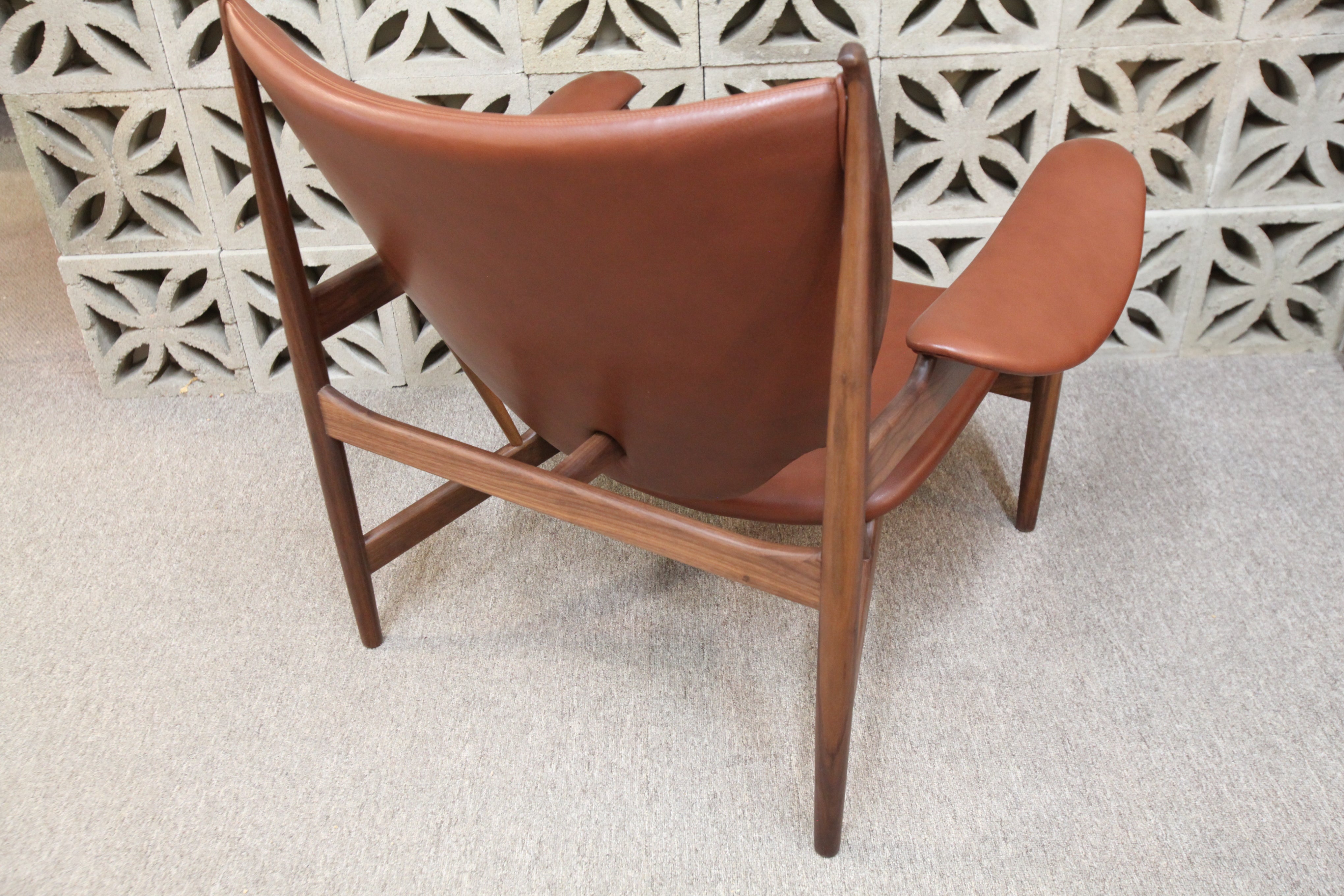 Replica Finn Juhl Chieftain Chair (walnut/brown leather) (40.5"W x 37"H x 35"D)