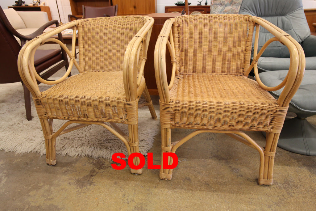 Set of 2 Vintage Ratan Chairs (22"W x 25"D x 28.5"H)