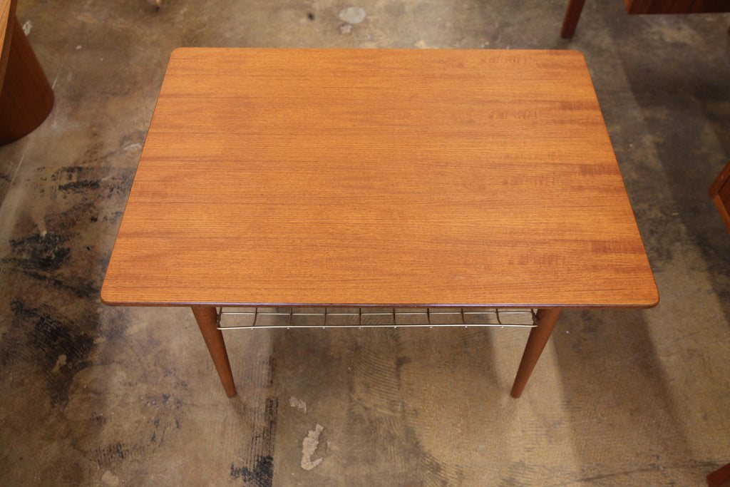 Vintage Teak Side Table w/ Wire Shelf Below (27.5"W x 19.5"D x 17.5"H)