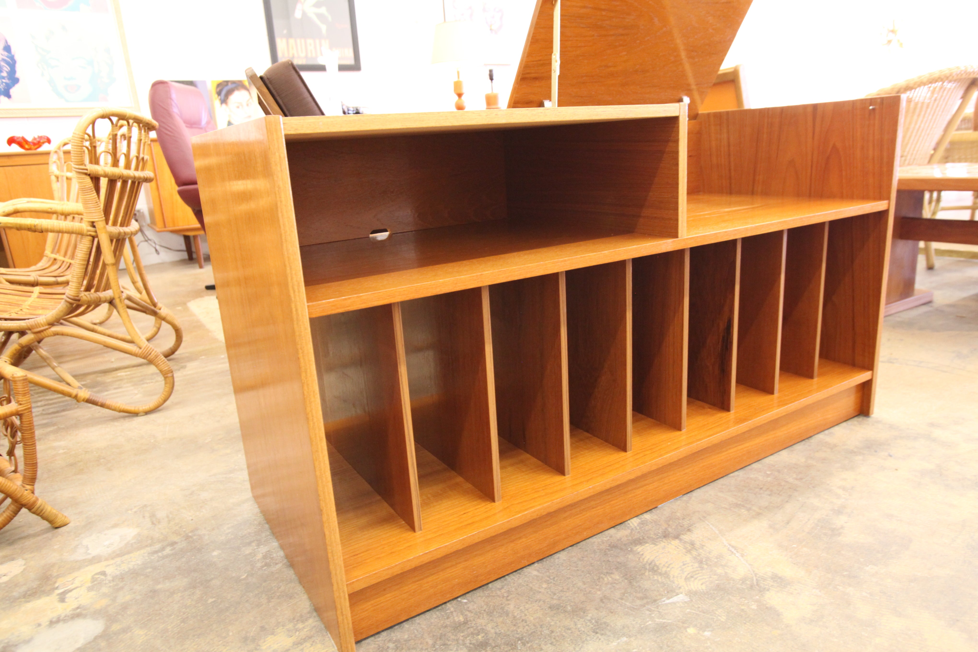 Vintage Teak Stereo Cabinet / Stand (46.25"W x 19.5"D x 25.5"H)