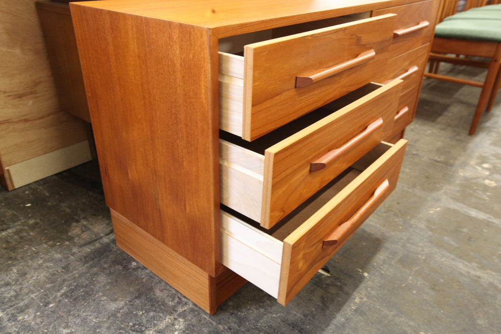 Vintage Teak 6 Drawer Dresser (47.5"W x 16.5"D x 25.75"H)