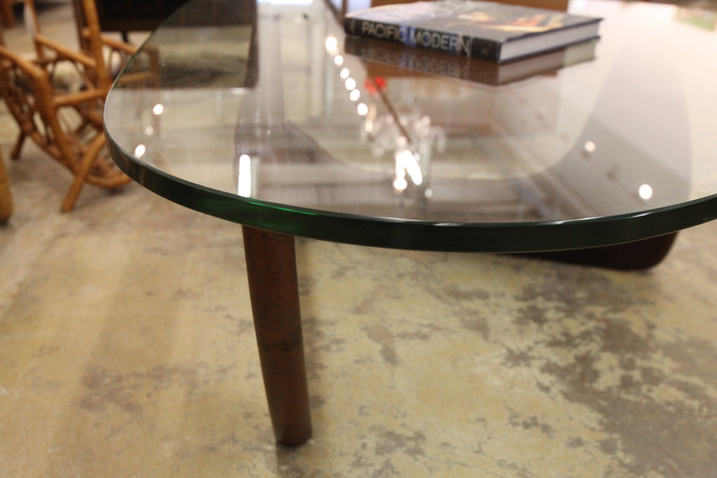 Like New Noguchi Replica Glass Coffee Table ((50" x 36" x 15.5"H)