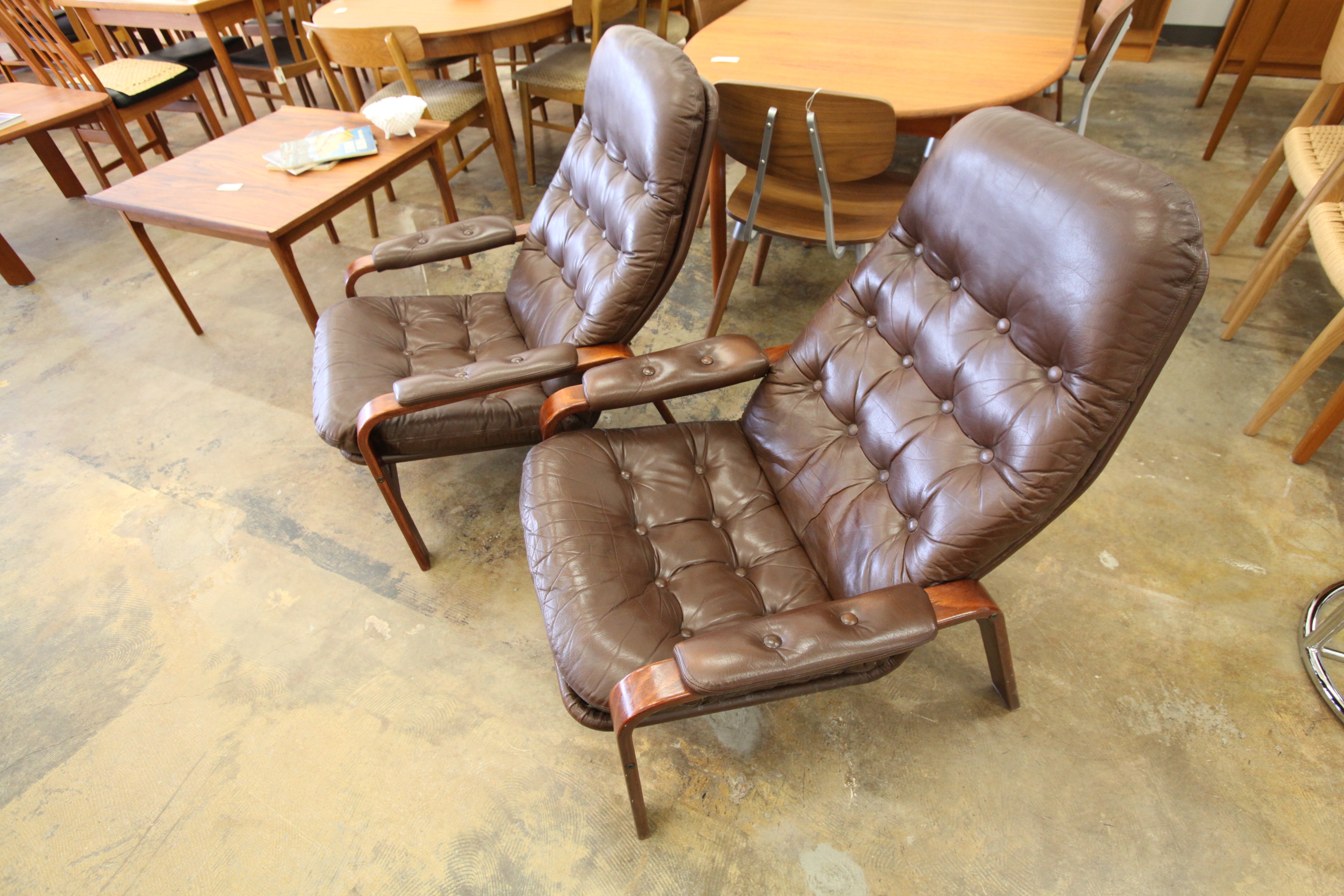 Vintage Brown Leather Gote Mobler Swedish Lounge Chair (29"W x 36"H)