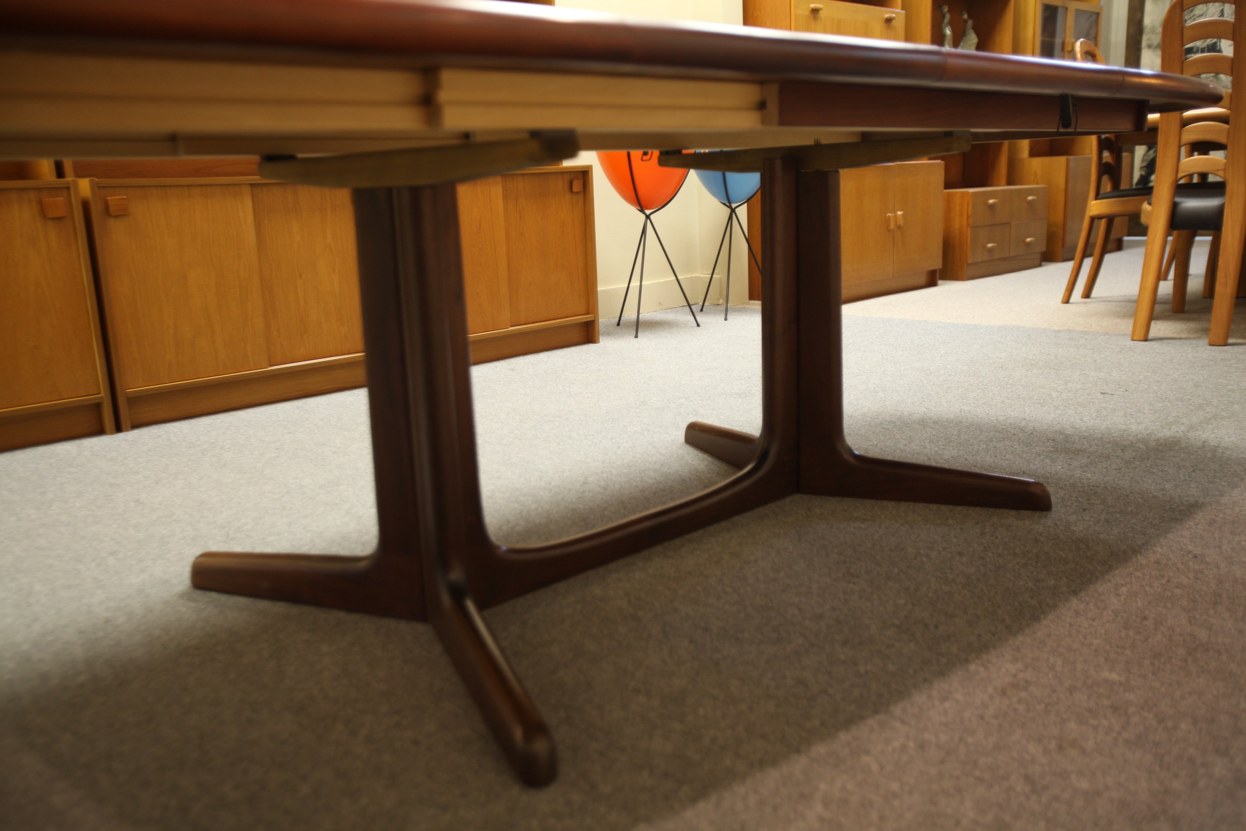 Danish Rosewood Dining Table (Gudme Mobelfabrik) 102"x41.5" with (2) leafs.