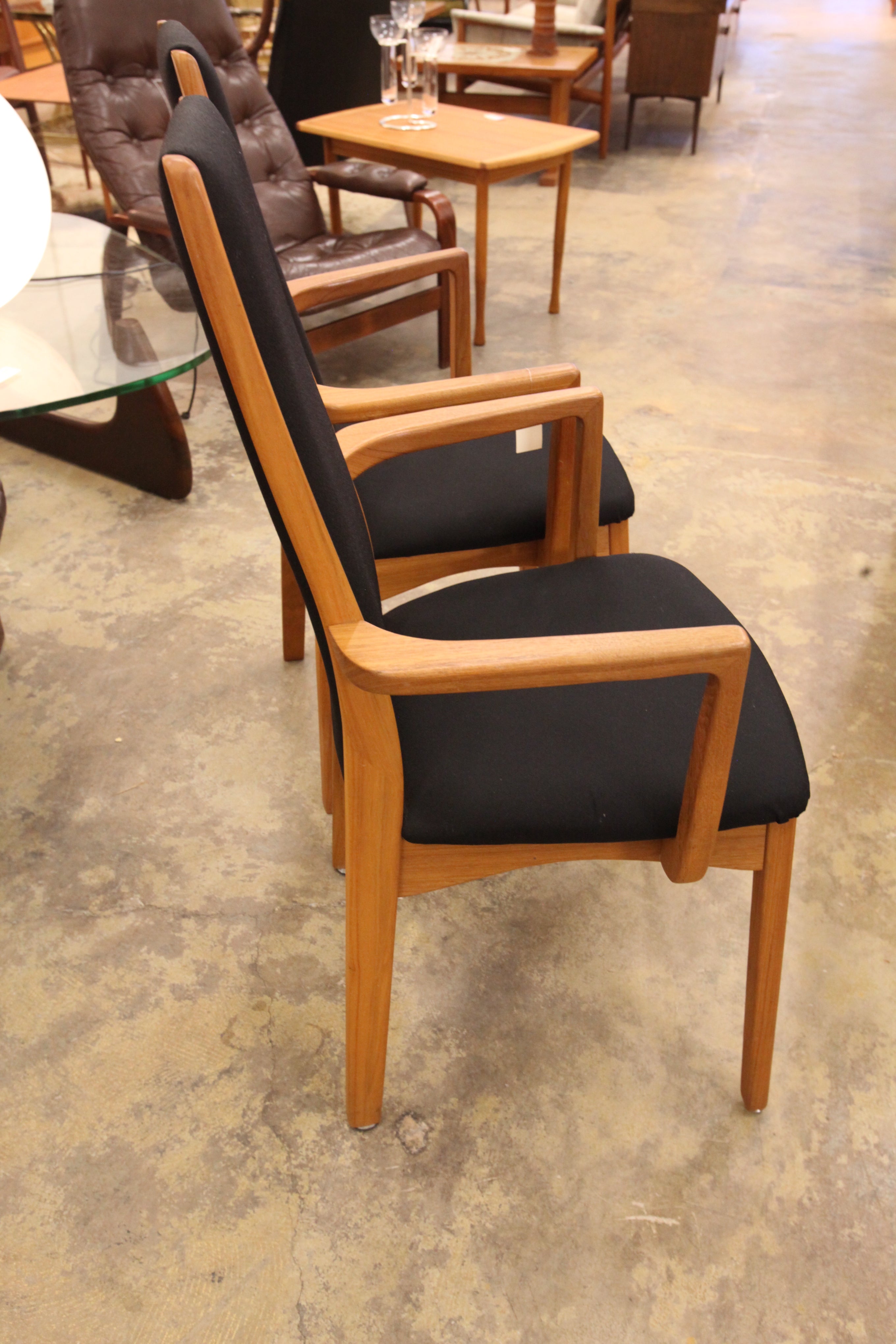 Set of 2 Vintage Teak Arm Chairs (20.5"W x 39.5"H)