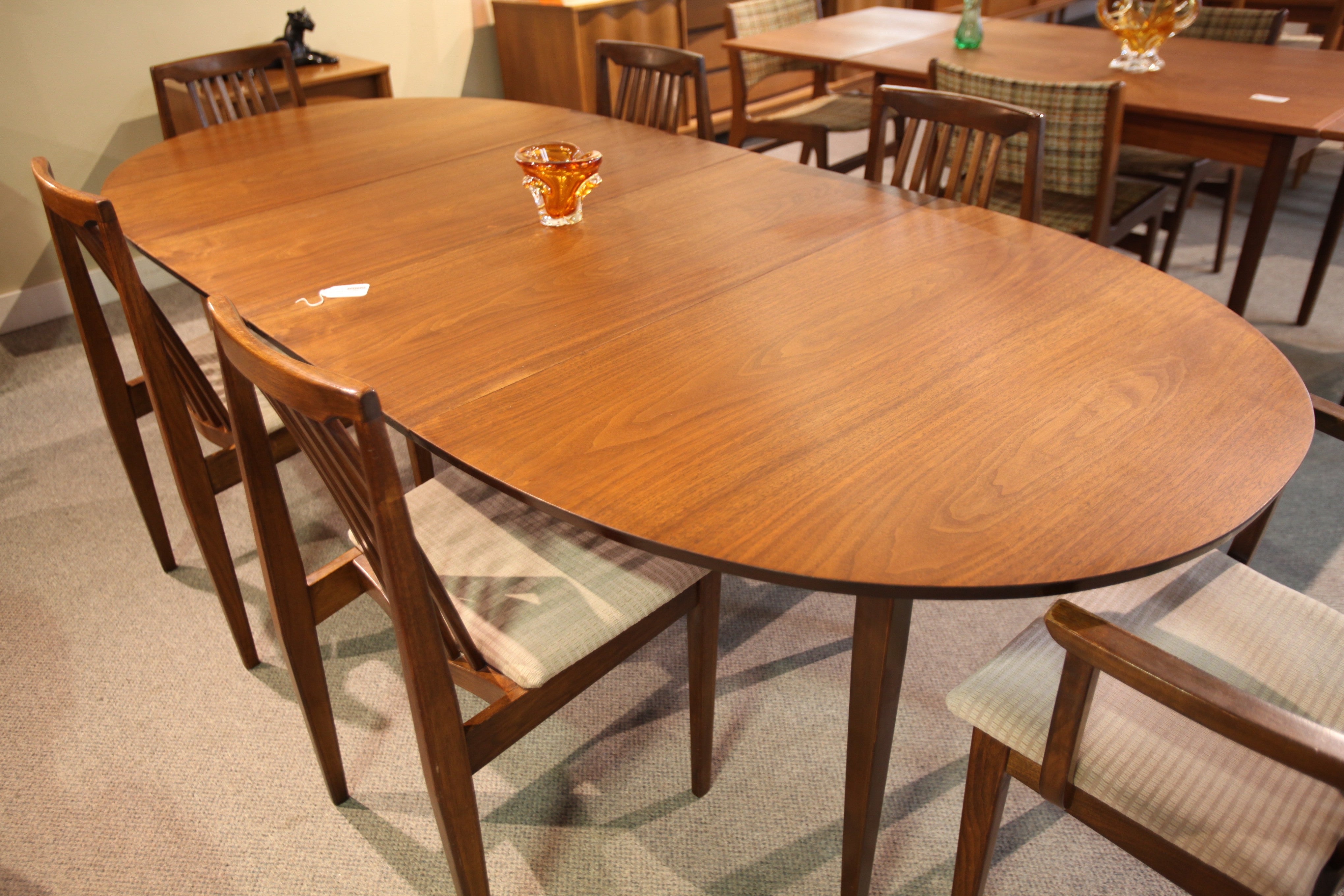 Honderich Walnut table with 6 Chairs. (2 extensions) 92" x 41.50" or 67.50 x 41.50