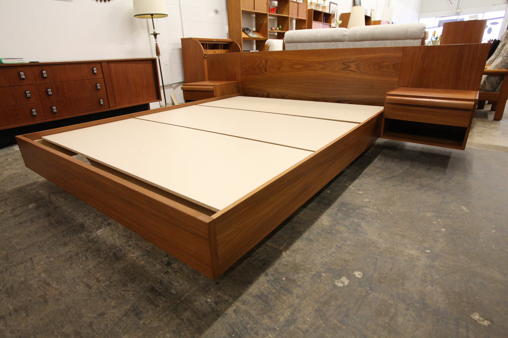 Vintage Teak Queen Bed w/ Floating Night Stands (102.25"W x 82.5"D x 28.75"H)