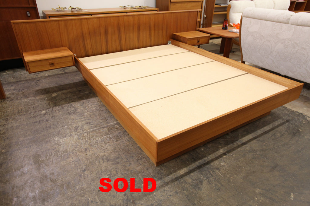 Vintage Teak Queen Size Bed with Floating Night Stands (104"W x 82.75"D x 31.25"H)