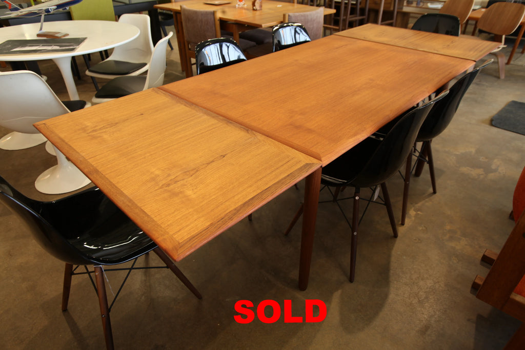 Vintage Danish Teak Dining Table w/ Pullout Extensions (53"x35"x28.25"H)(91"X35")