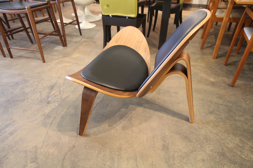 Hans Wegner Replica Shell Chair / Black Leather (34.75"W x 30"H x 32"D)