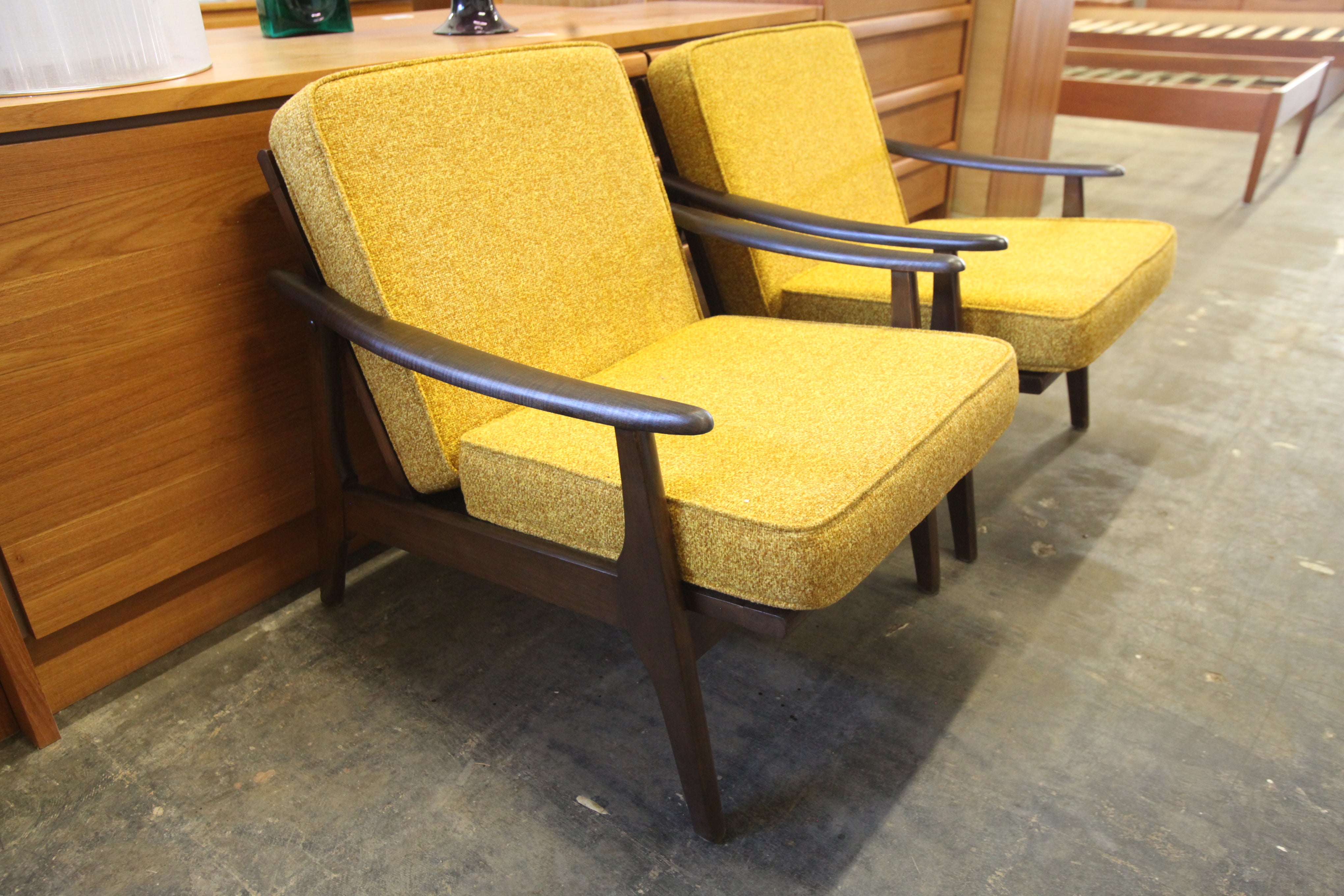 Vintage Circa 1960's Walnut Lounge Chair (26"W x 30"H x 32"D)
