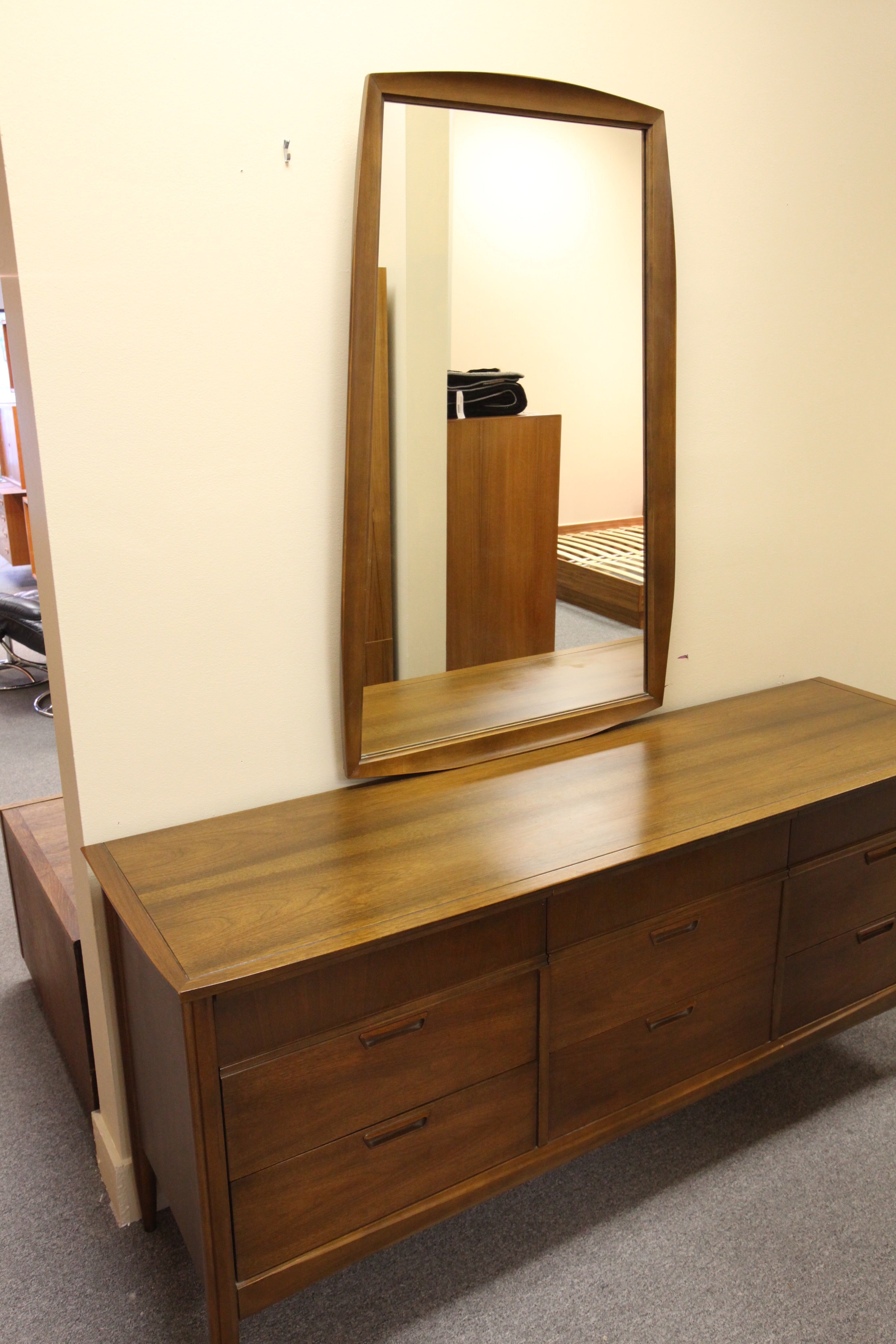 9 Drawer Walnut Dresser and Mirror (68.75" x 30.25" x 20"D)