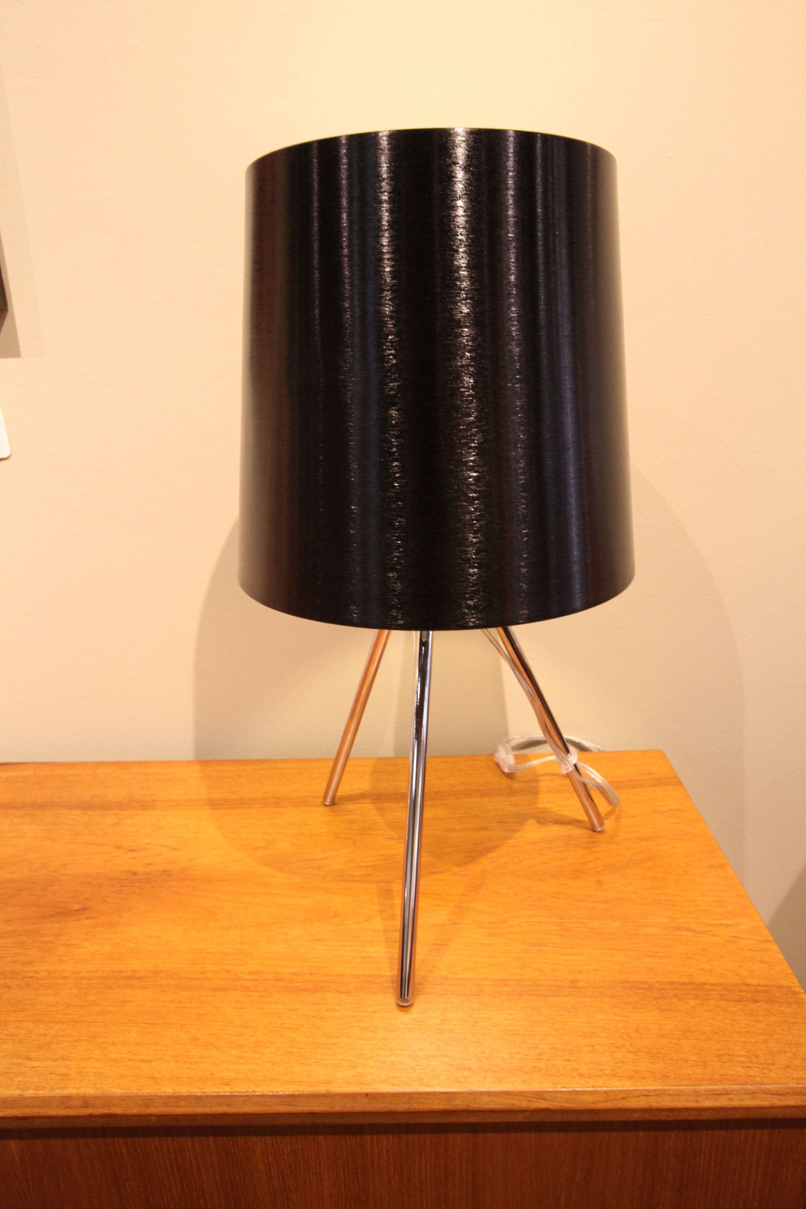 Nuevo Tri Base Table Lamp (23"H)