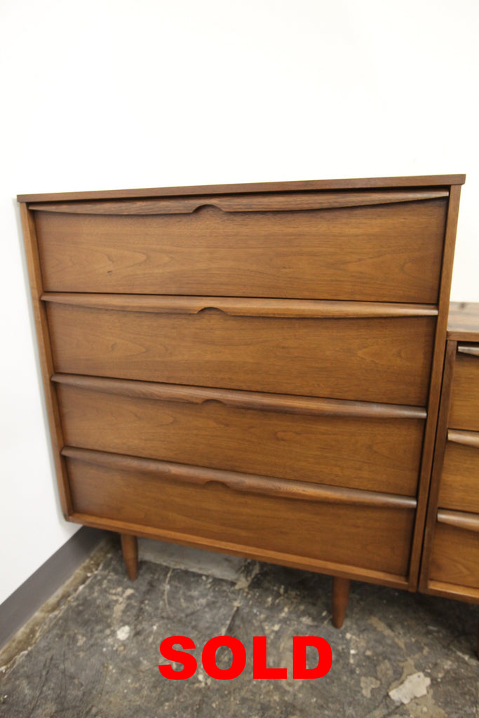 Vintage Walnut 4 Drawer Tallboy Dresser  (36.25"W x 18"D x 41.25"H)