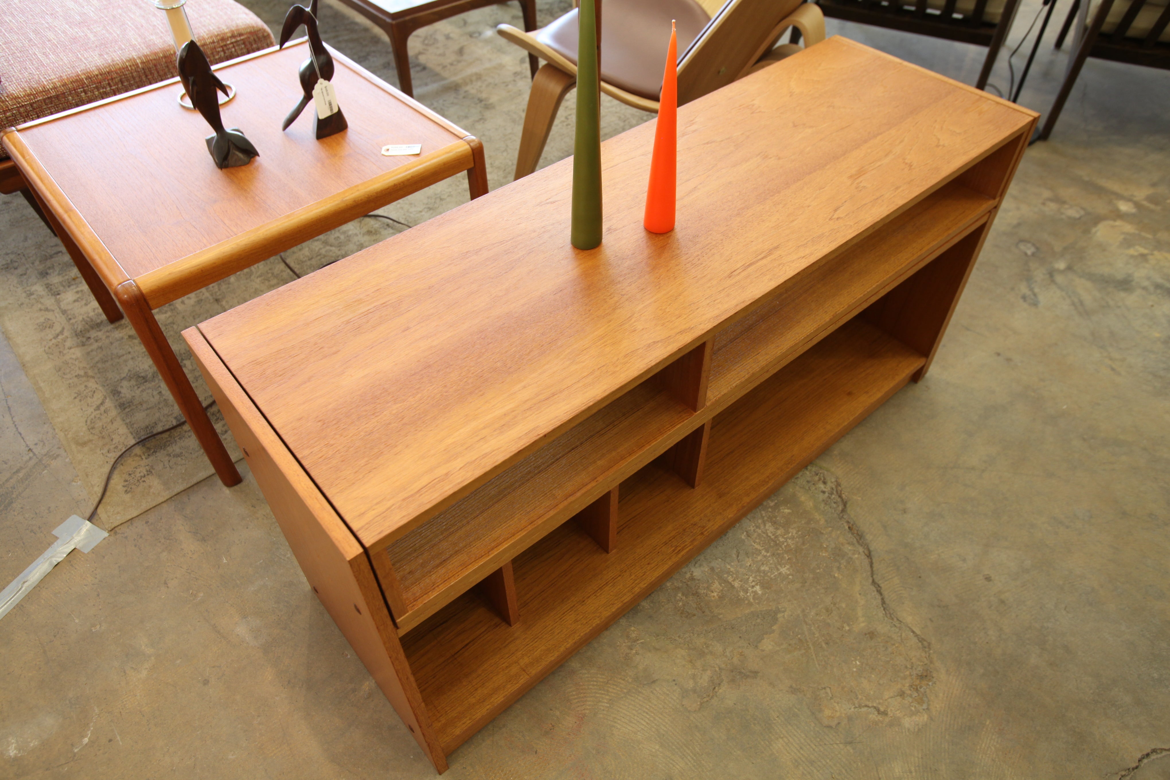 Vintage Teak Expandable Stereo / Media Stand (48.75-92"W x 23.25"H x 15.75"D)