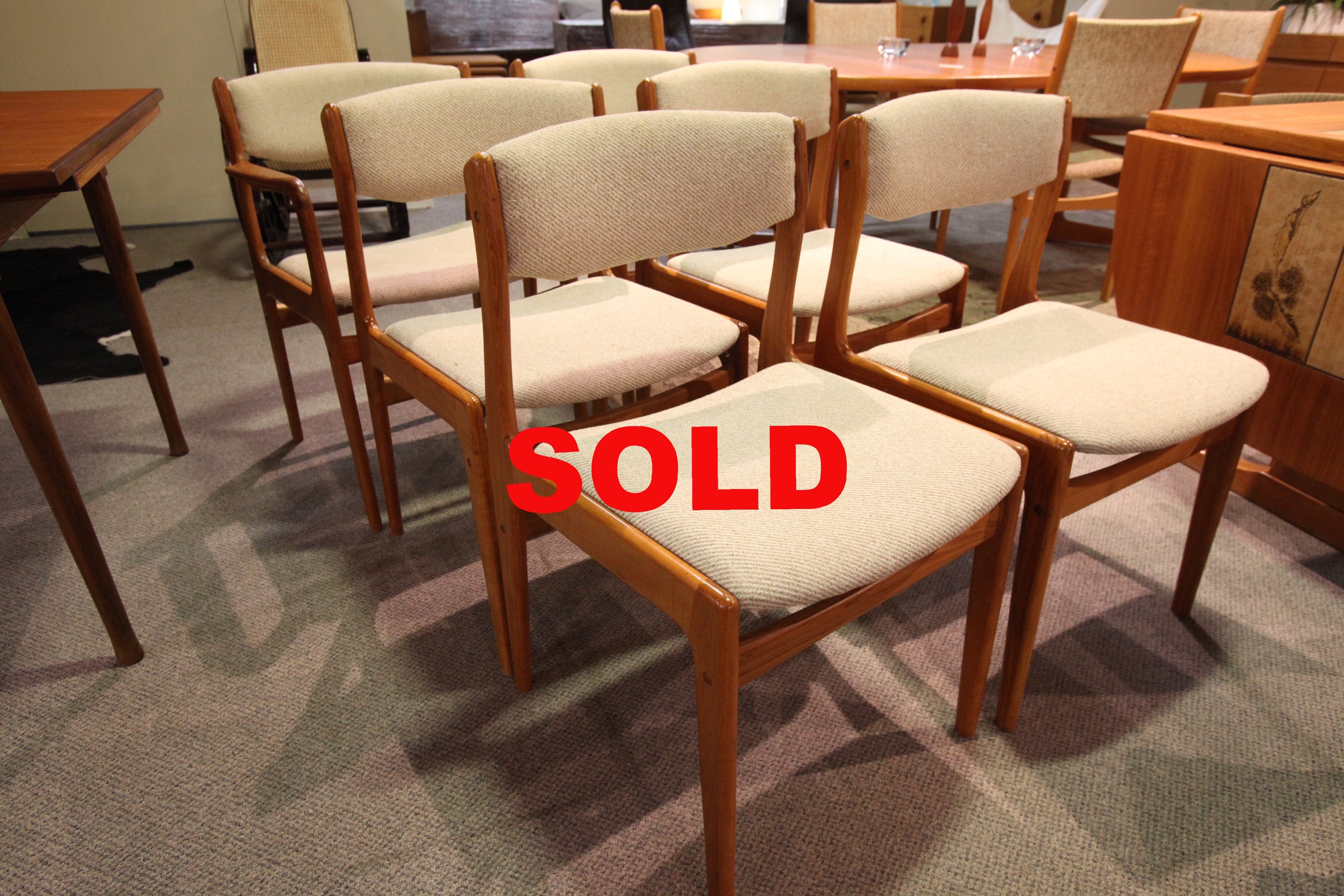 Set of 6 Teak Chairs (4 chairs, 2 arm chairs)