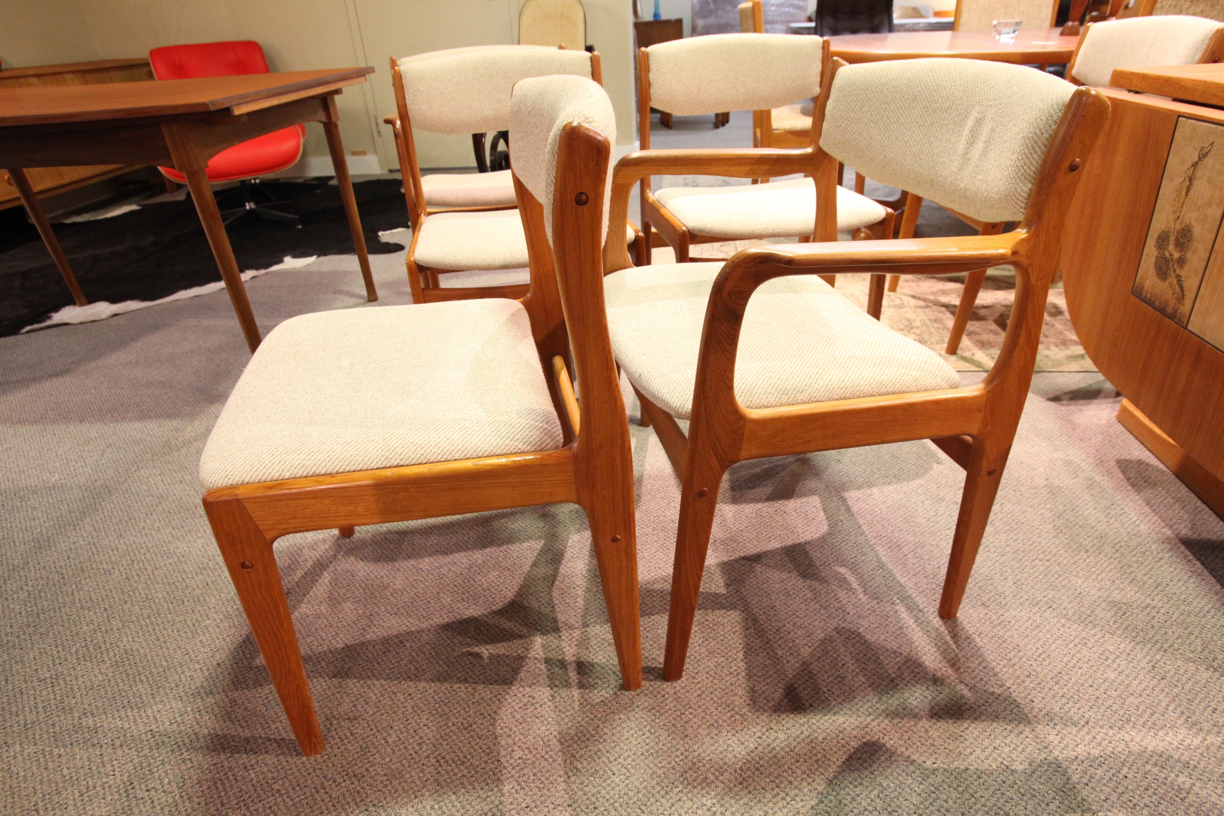 Set of 6 Teak Chairs (4 chairs, 2 arm chairs)