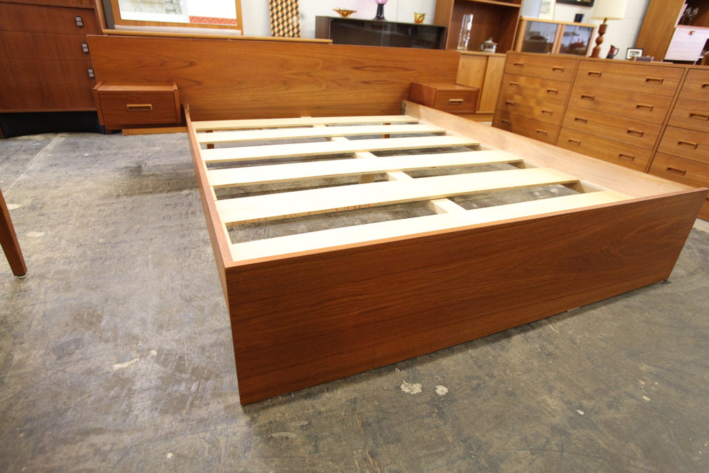 Vintage Teak Queen Size Bed w/ Floating Night Stands (96"W x 27.75"H x 81.25"D)