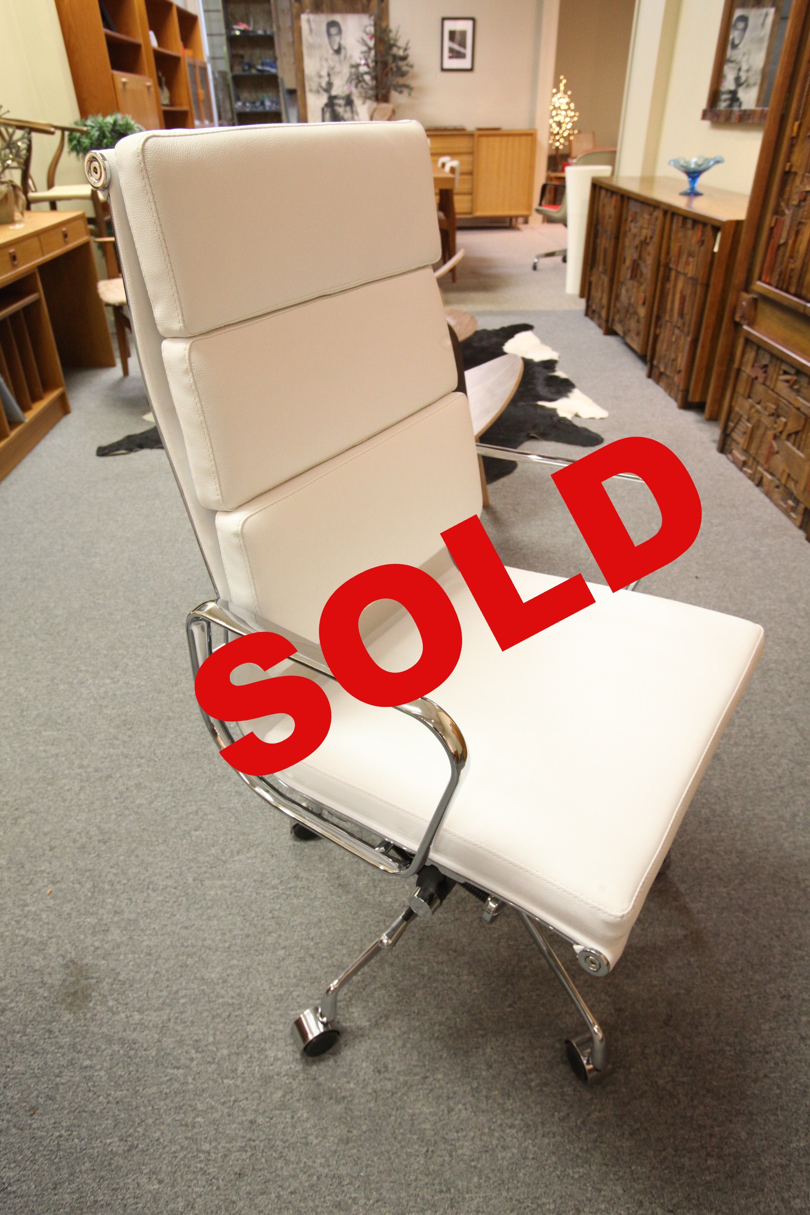 Eames Replica Office Chair (White Leather)