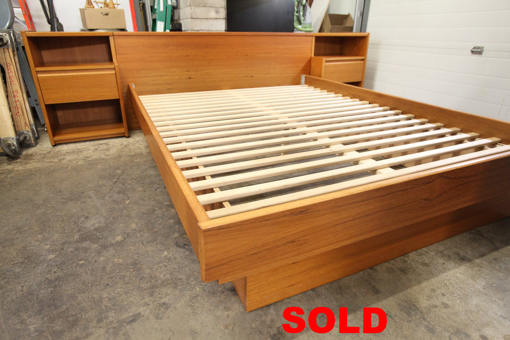 Vintage Teak Queen Size Bed with Night Stands (106.25"W x 29"H x 90"D)