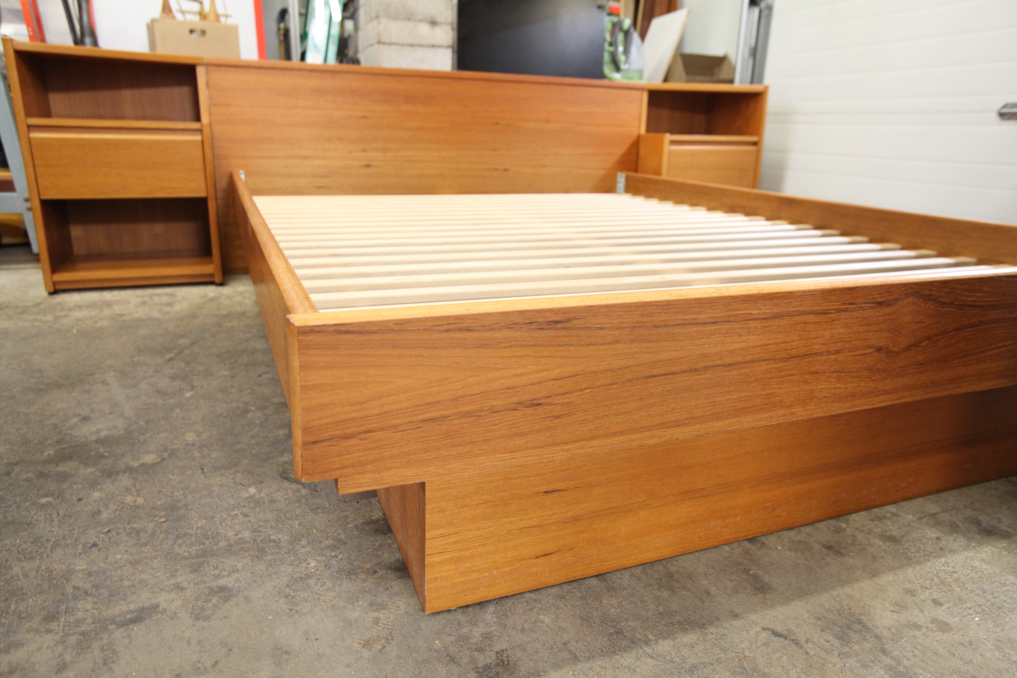Vintage Teak Queen Size Bed with Night Stands (106.25"W x 29"H x 90"D)