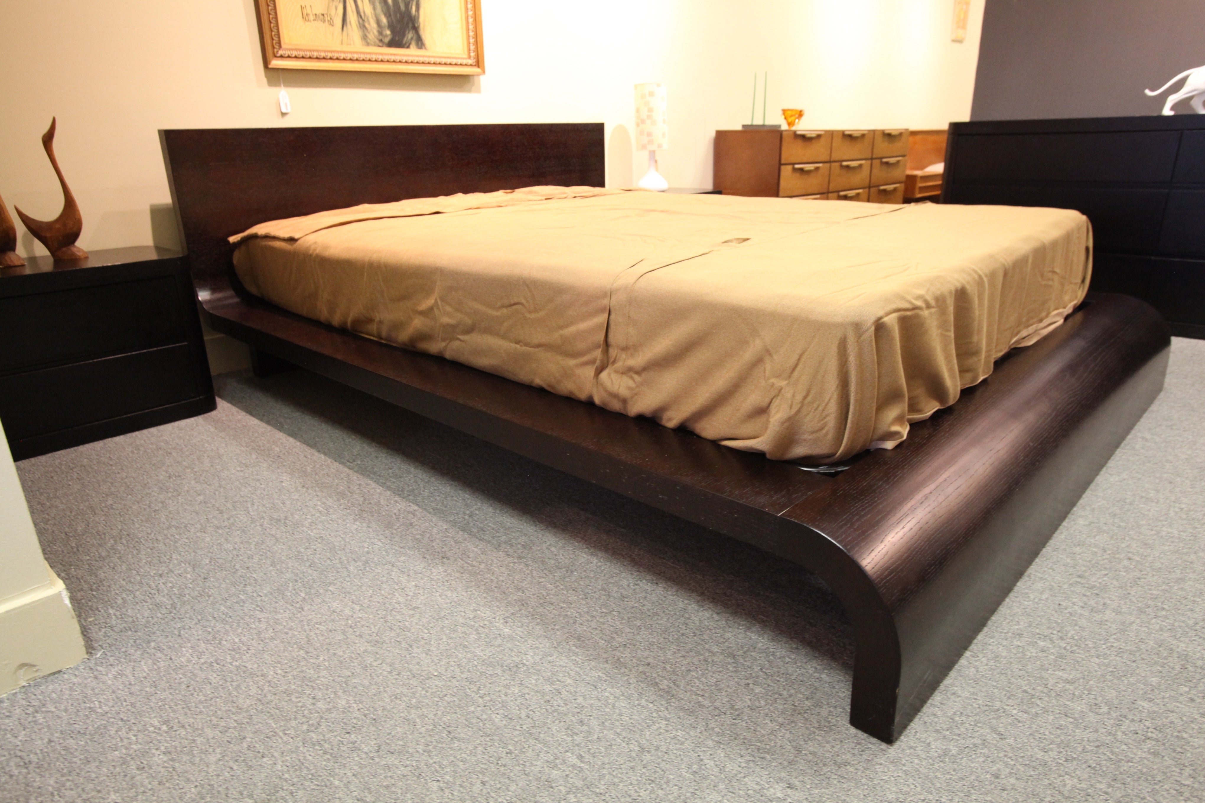 Queen size Flo Bed  (72.75"W x 90"L)