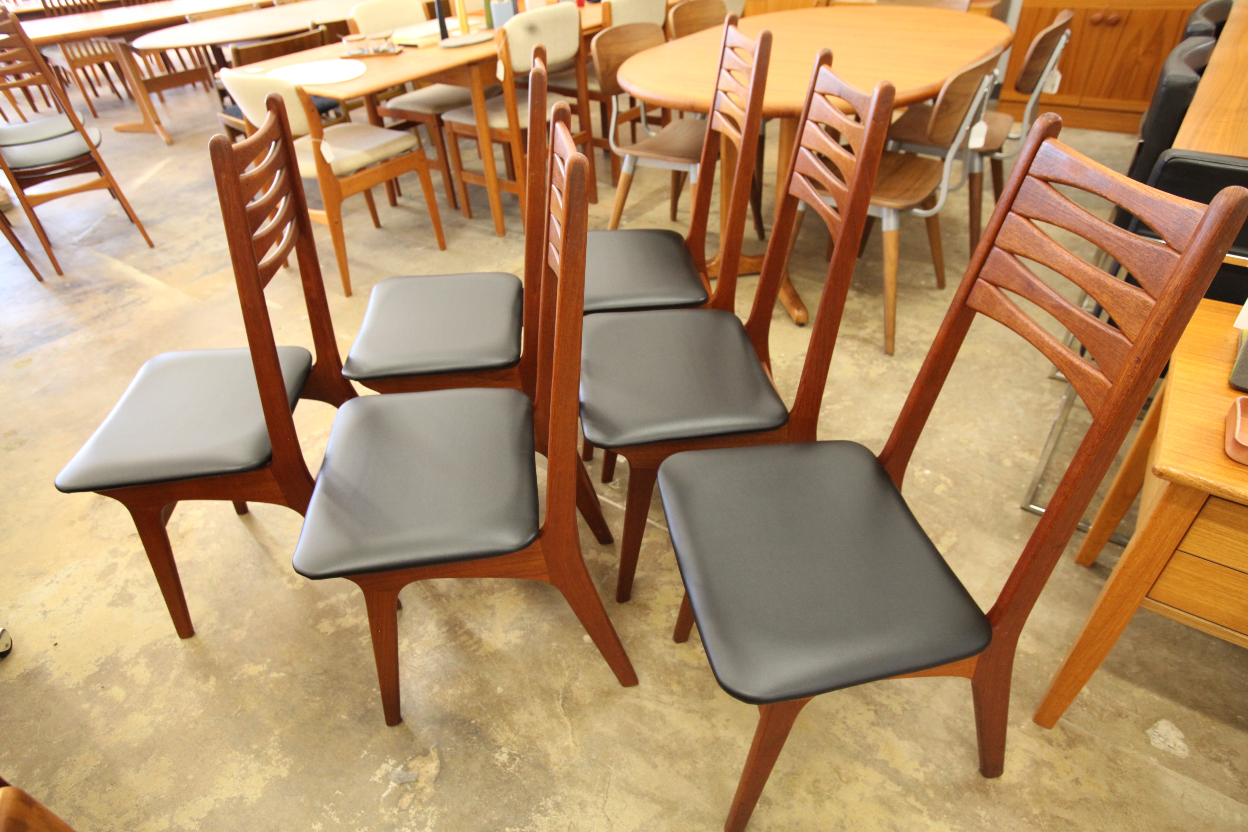 Set of 6 Vintage Niels Moller Teak High Back Dining Chairs (17.75"Wx19"Dx38.5"H)