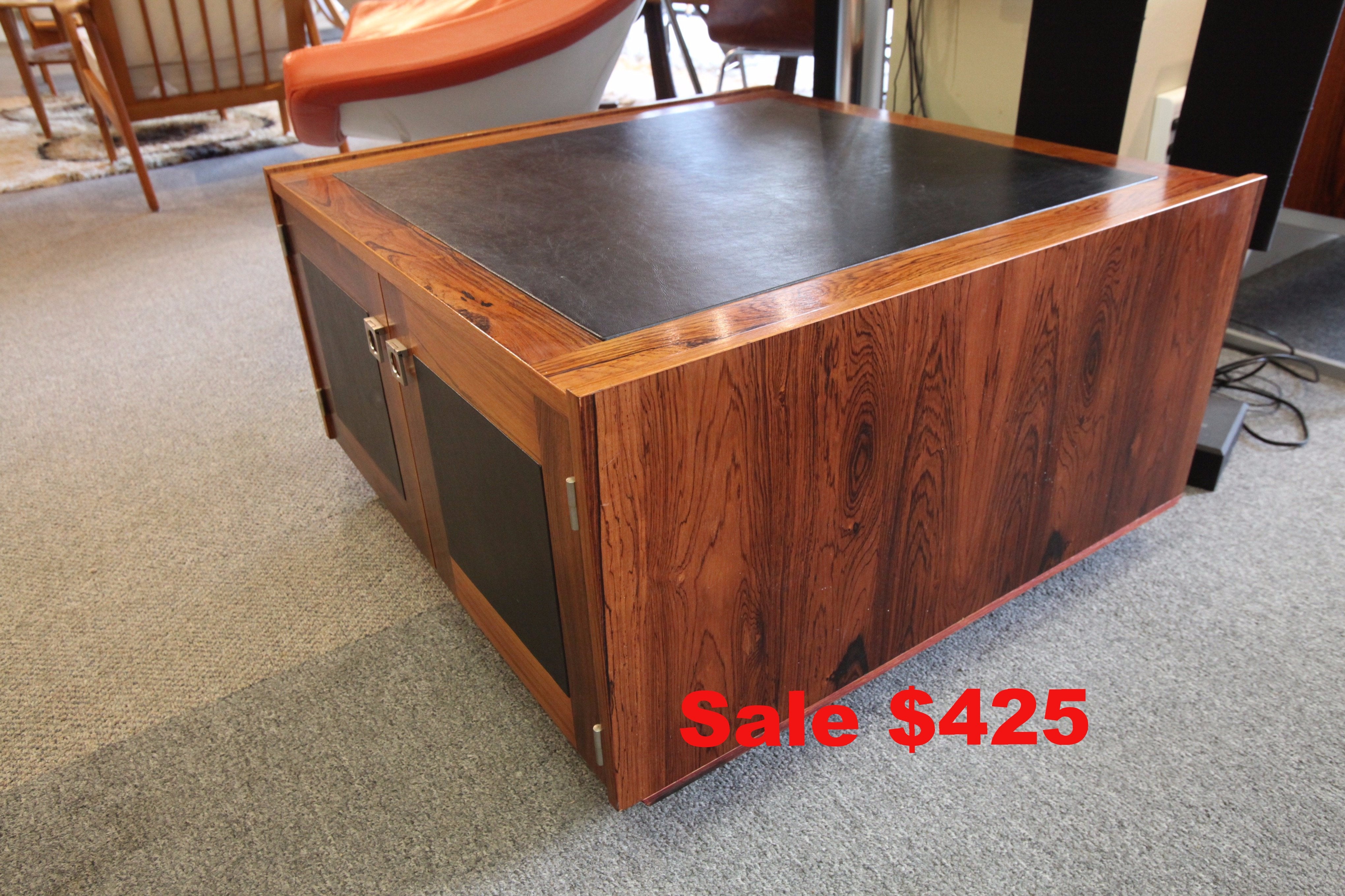 Leather Top Rosewood Side Table (31.5" x 31.5" x 18'H)