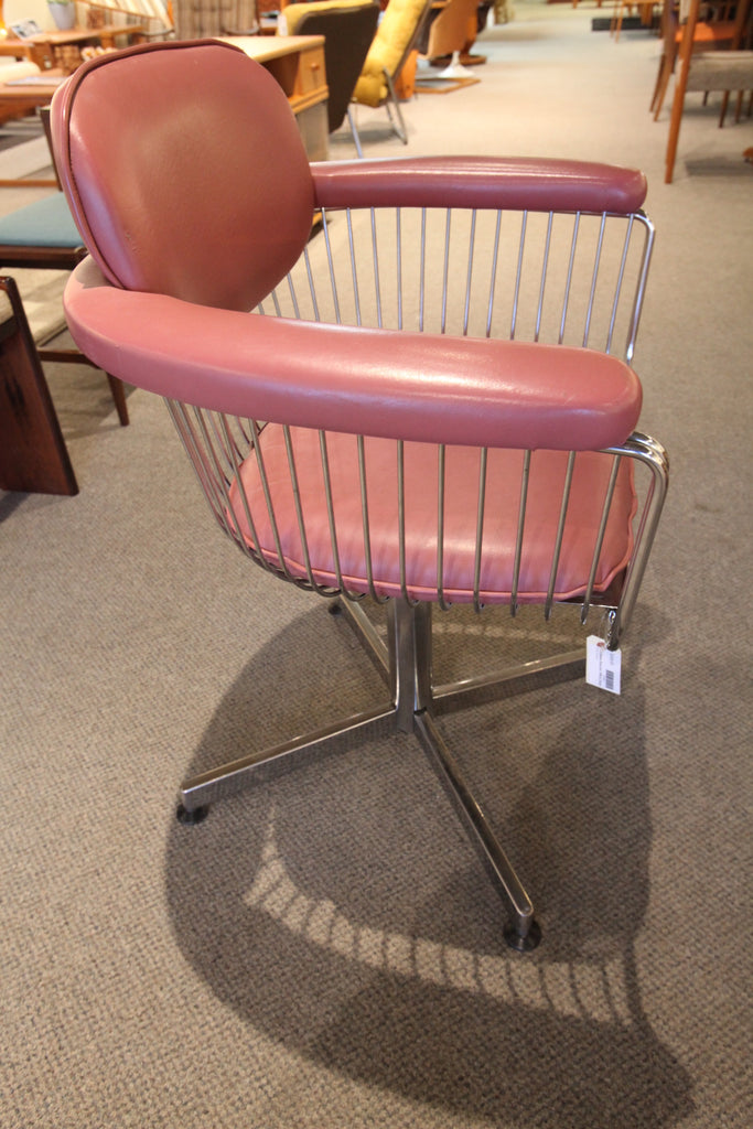 Vintage Faultless Doerner Swivel Chair (Pink)