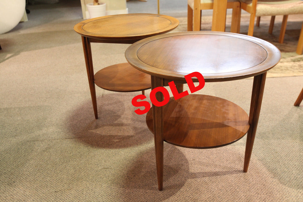 Deilcraft Walnut Round Side Table (23" across x 22.5"H)