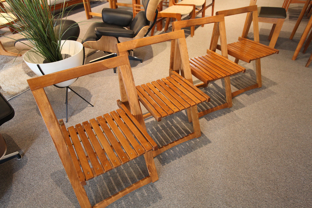 Vintage Folding Teak Table w/4 Folding Chairs (61.75"L x 34"W x 28.75"H)
