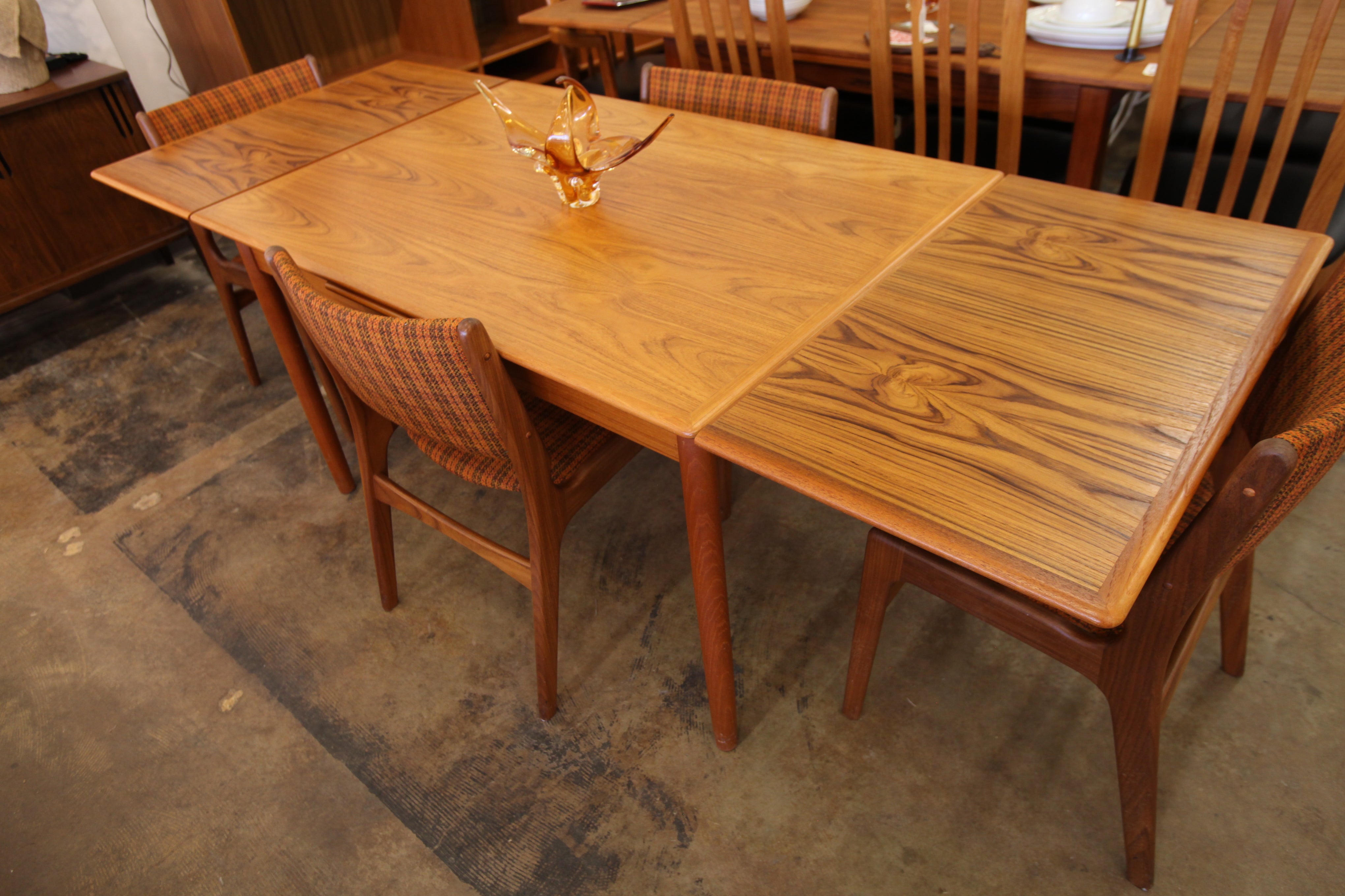 Vintage Danish Teak Dining Table with Extensions (86.75"x33.75")(49.5"x33.75") 29"H