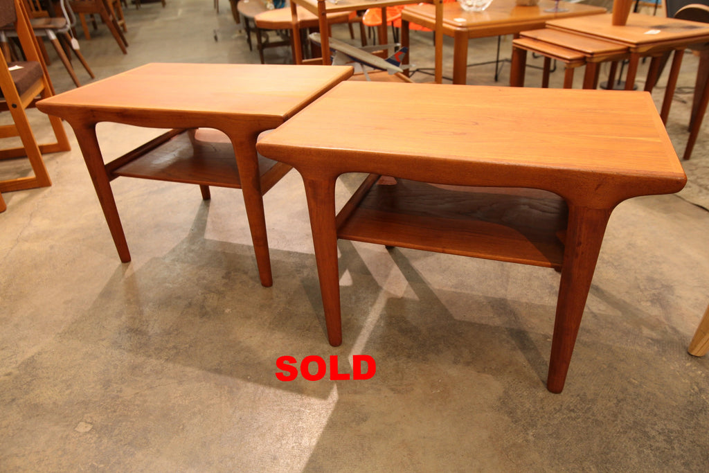 Vintage Sculptured Teak Side Table - Johannes Andersen Style (30"x19.5"x20"H)