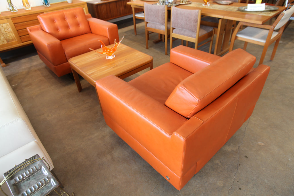 Fabulous Burnt Orange Leather Arm Chair by American Leather (39.5"W x 34"D x 31"H)