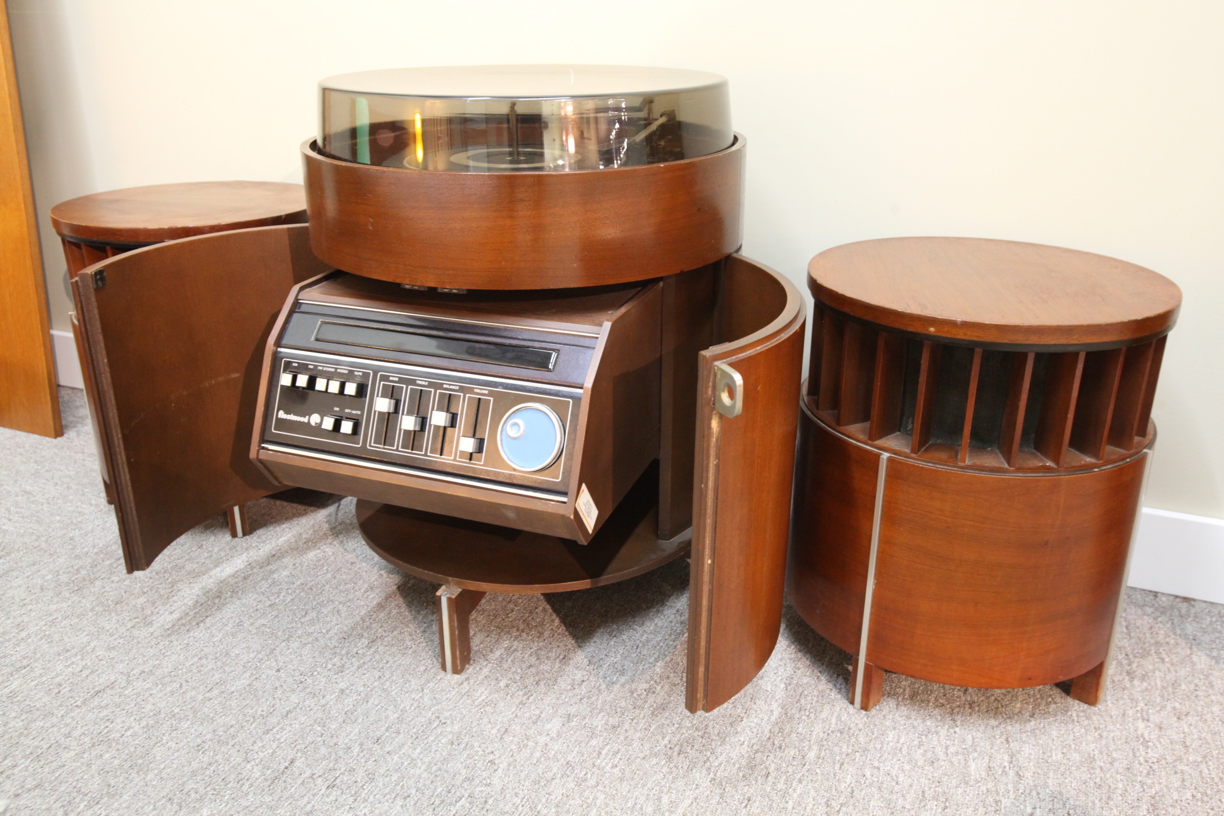 Vintage Fleetwood Stereo (radio/record player 1960's)