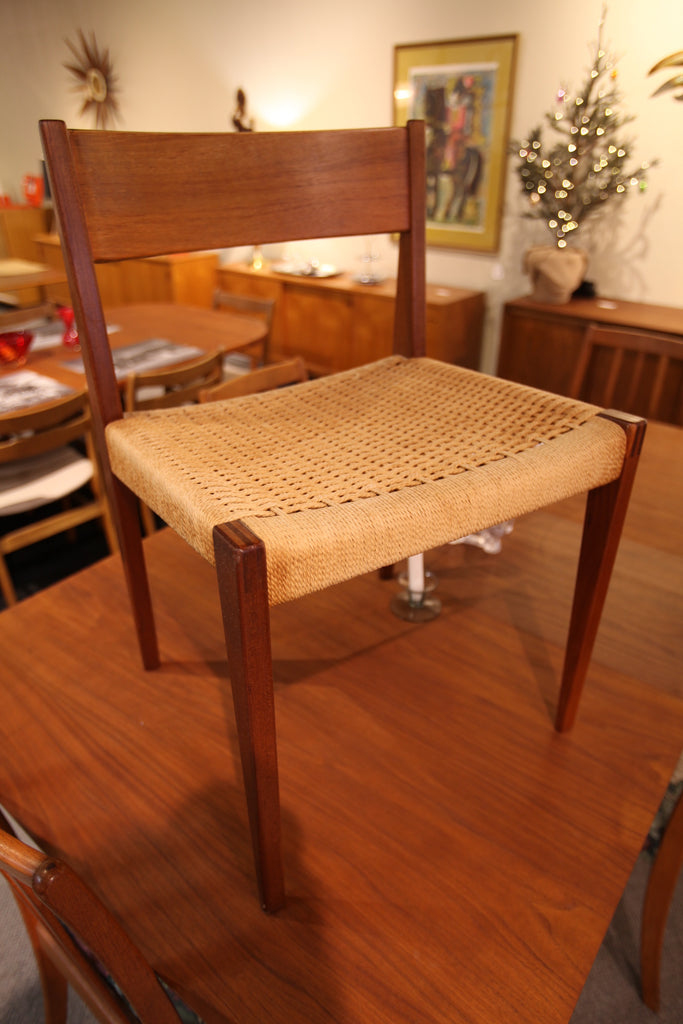 Set of 6 Fabulous Teak / Rattan Dining Chairs