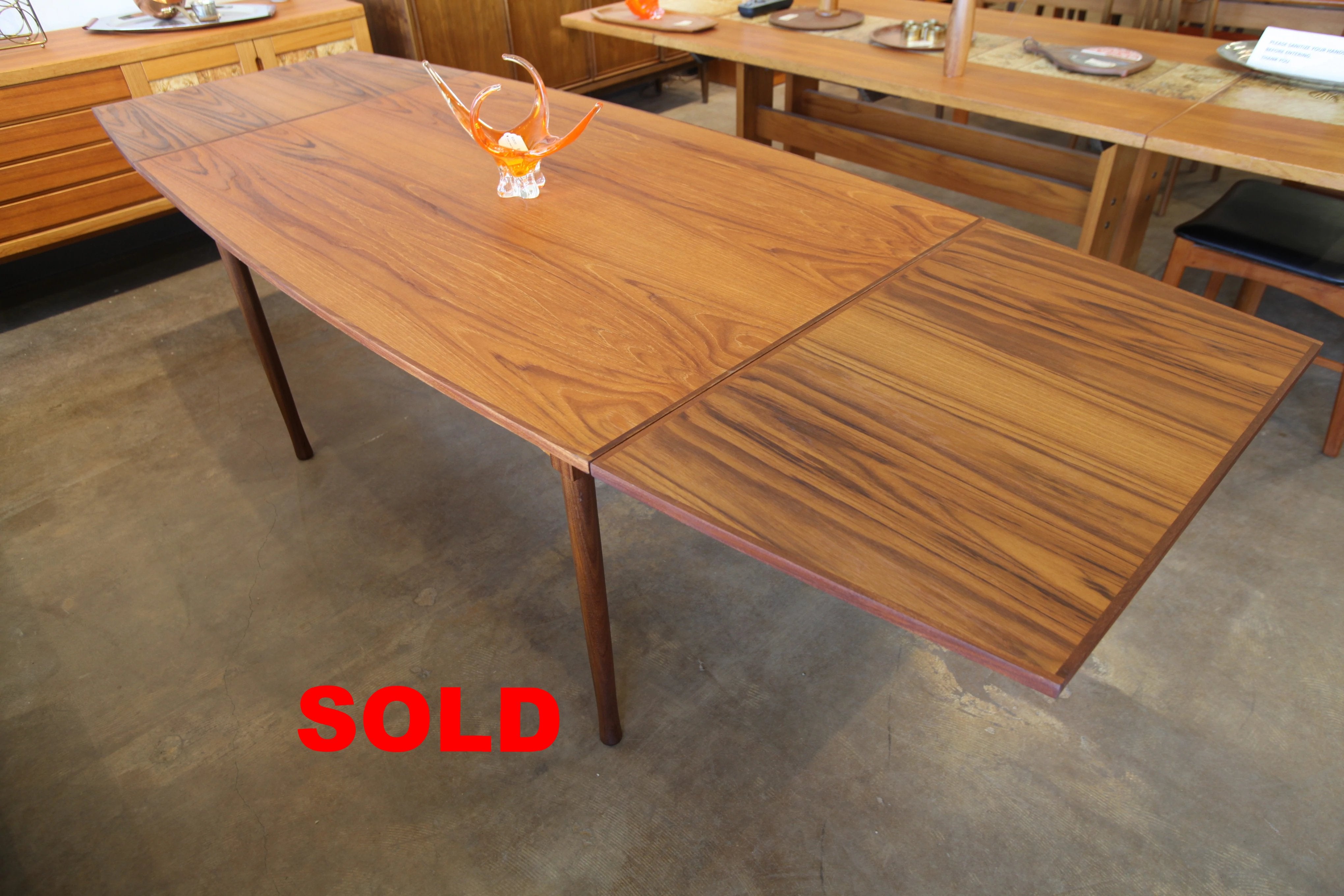 Beautiful Vintage Teak Extension Dining Table by RS Associates (surfboard style)