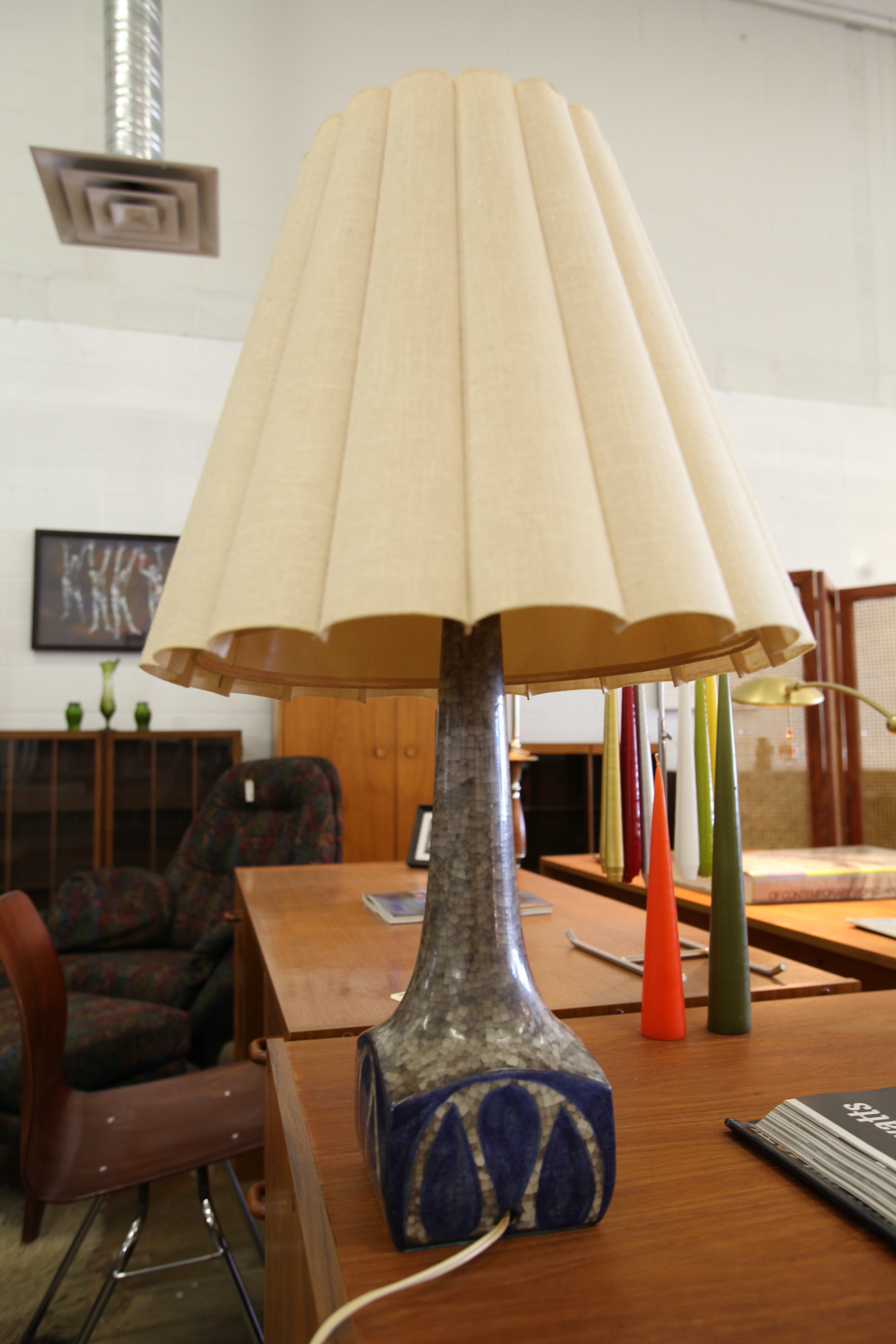 Unique Vintage Table Lamp (27"H x 16" Dia)