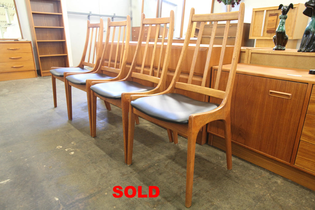 Set of 4 Vintage Teak High Back Dining Chairs (18"W x 20"D x 39.25"H)