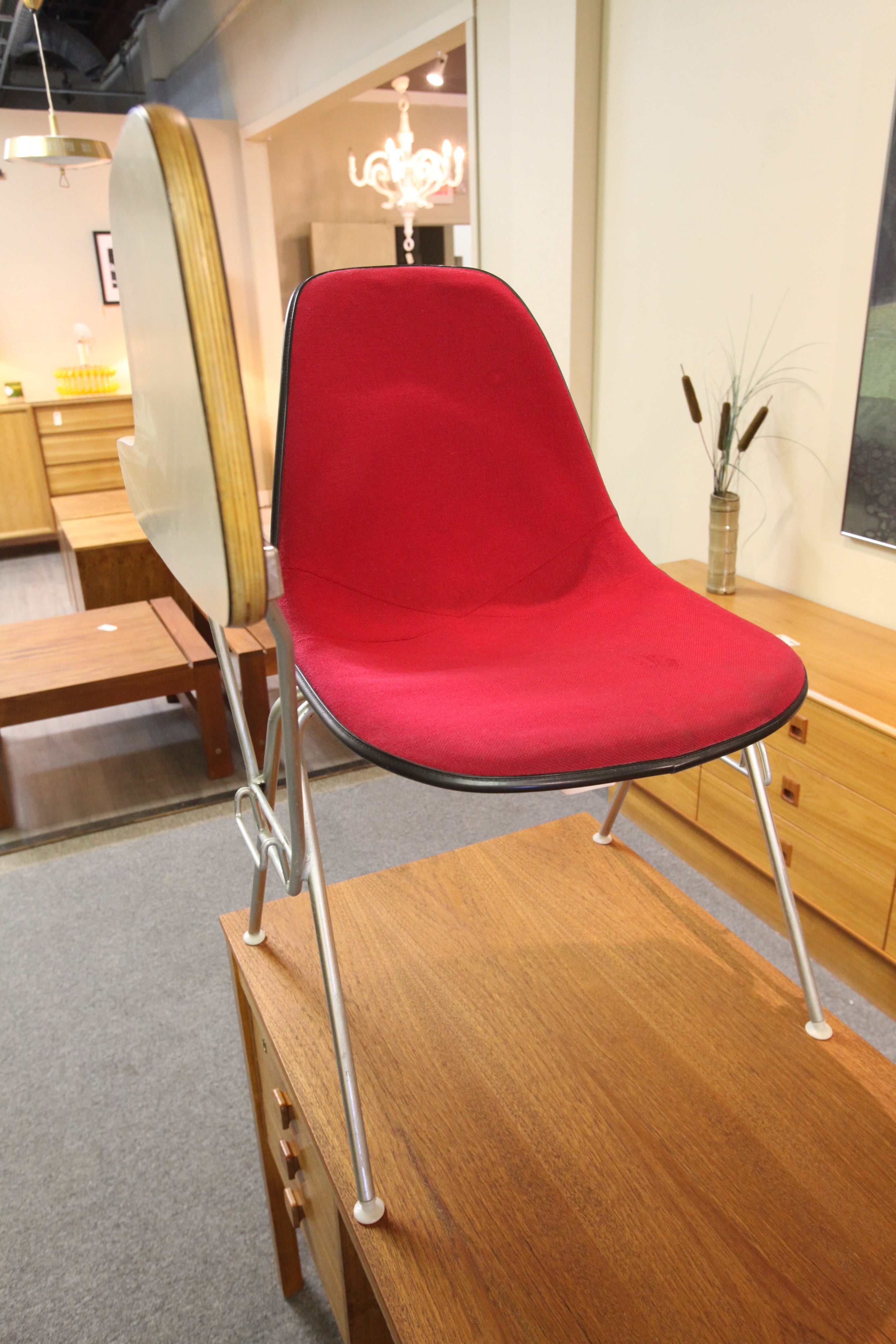 Herman Miller / Eames Desk Chair (Circa 1961)