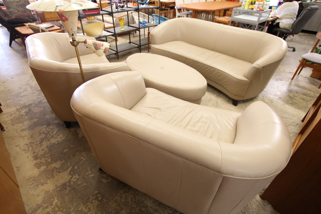 Sofa in Beige Leather (85"W x 39"D x 32.5"H)