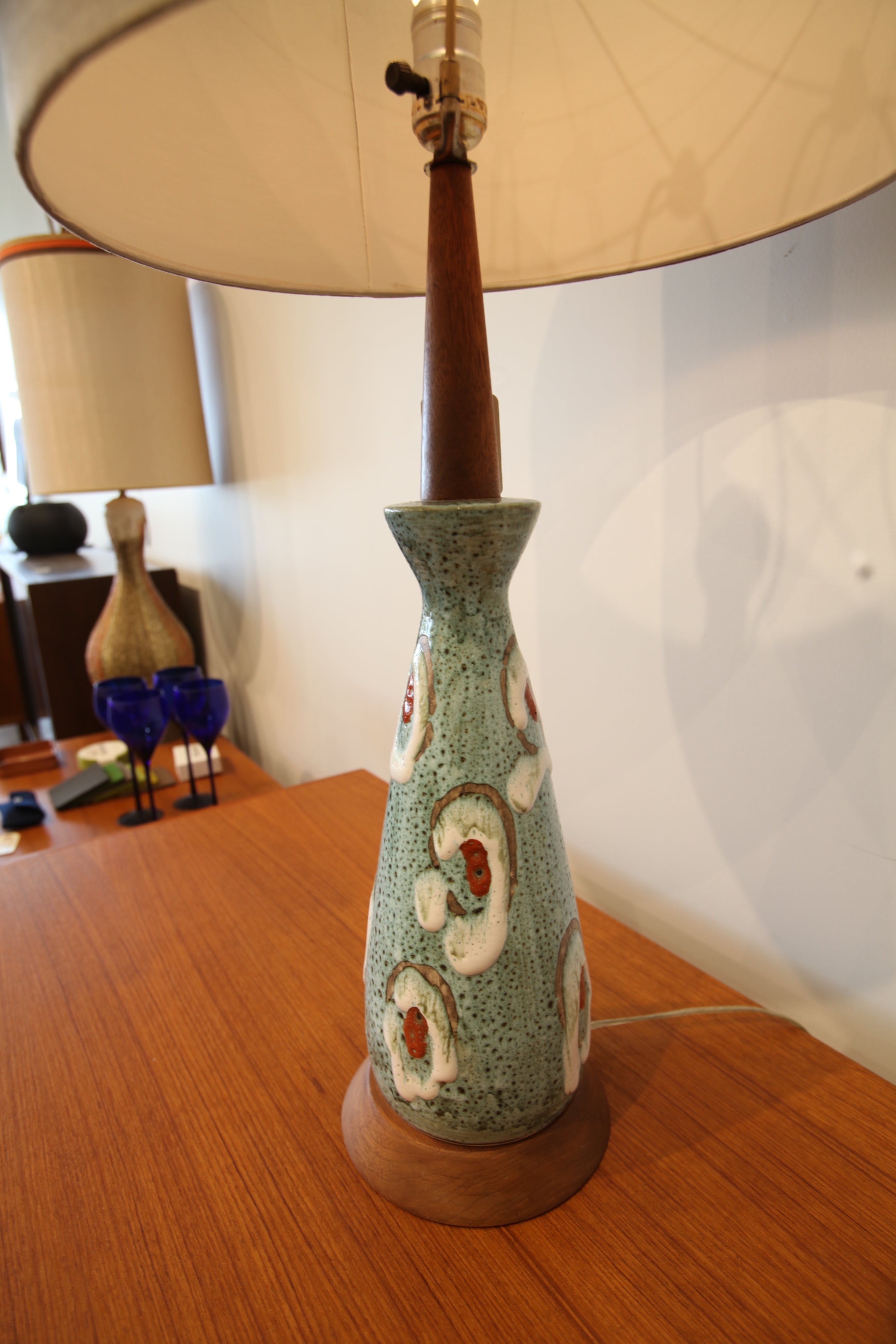 Vintage Table Lamp w/ Walnut Base & Stem (30.75"H x 16.5" Dia.)