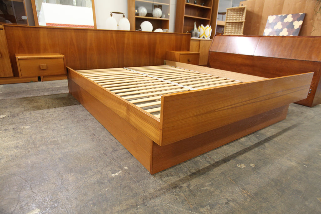 Vintage Queen Teak Bed w/ Floating Night Stands - Made in Denmark (102.5"W x 30.25"H x 82.75"D)