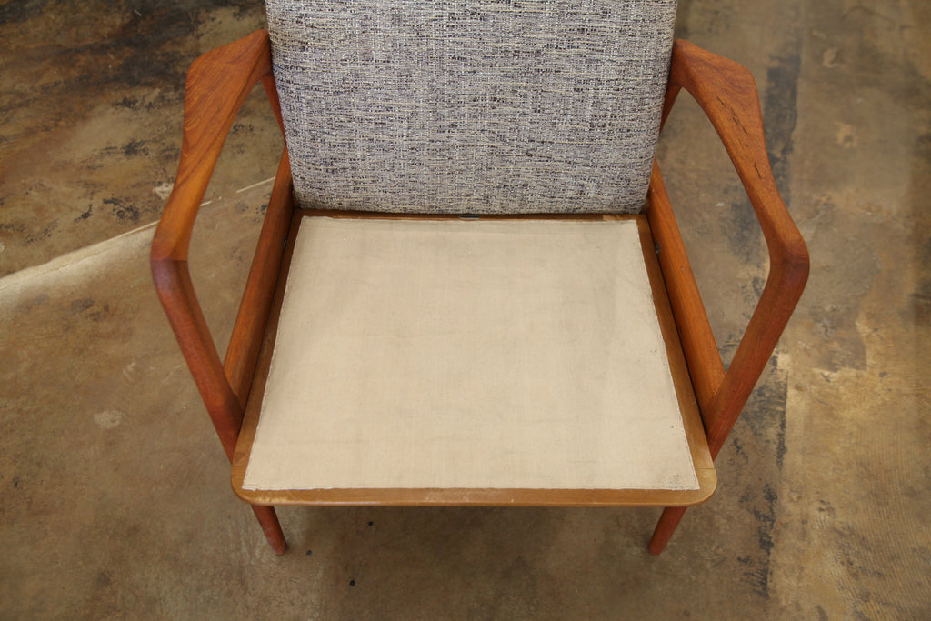 Vintage Teak Lounge Chair by Horsnaes Denmark (26.5"W x 28"D x 31"H)