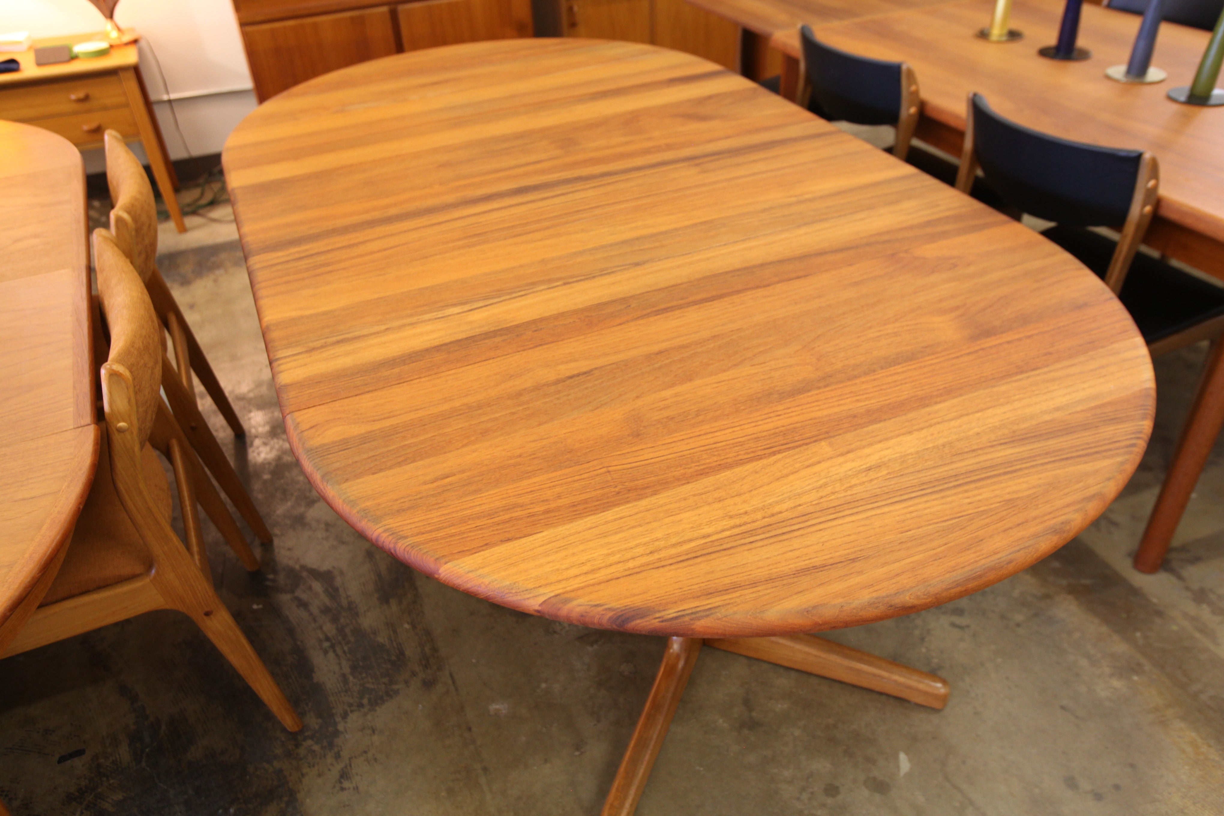 Vintage "Solid Teak" Round Dining Table w/ 2 Leafs