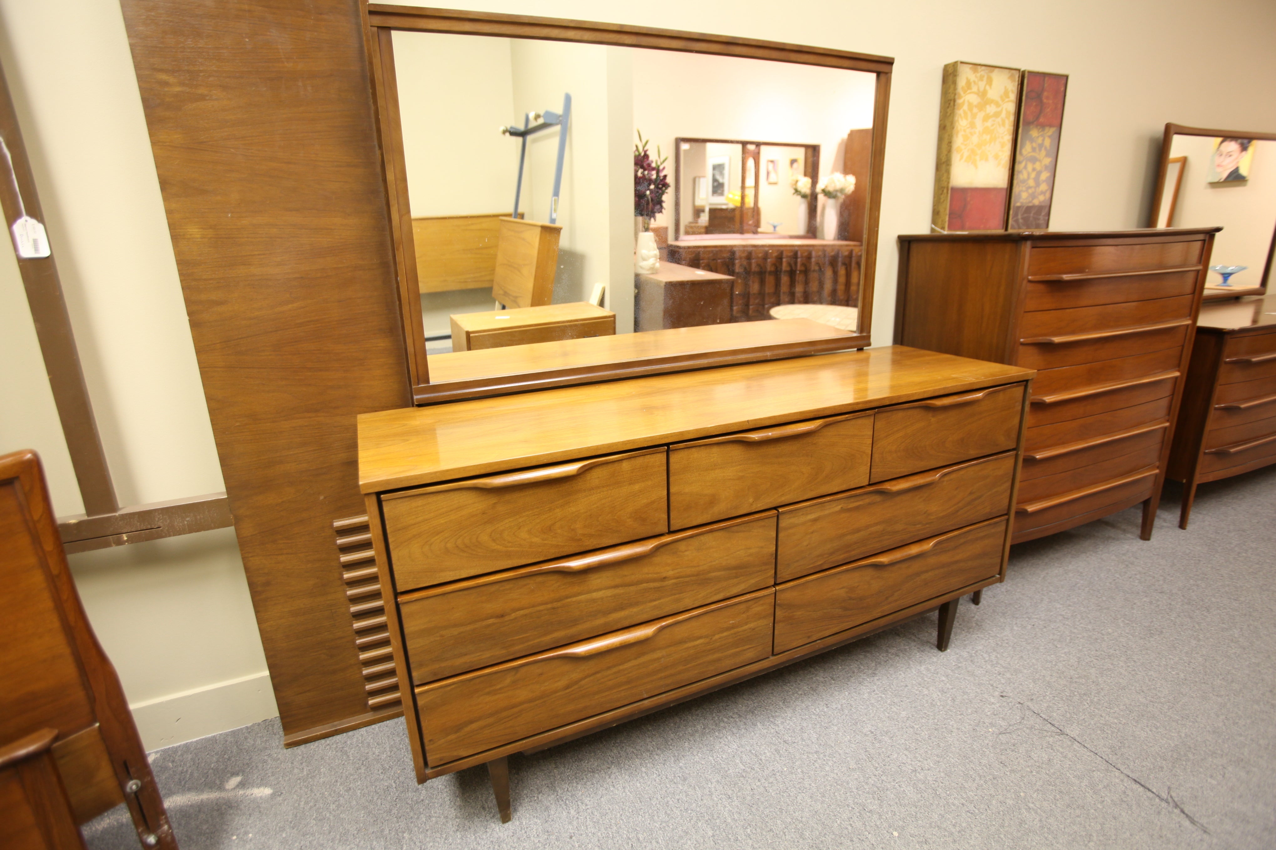 Vintage 7 Drawer Walnut Dresser w/ Mirror  (60" x 18" x 31"H)
